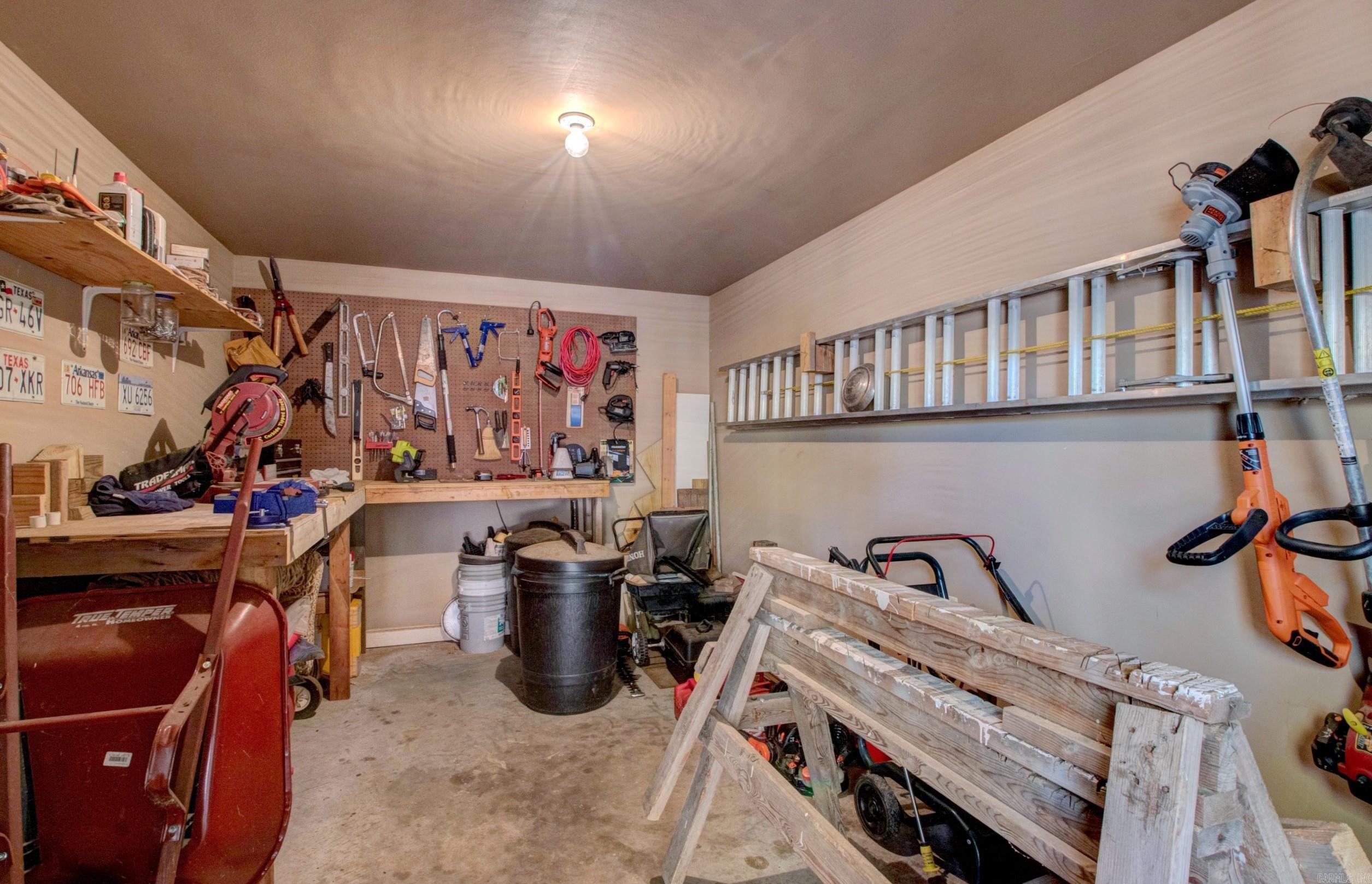 WOODLANDS EDGE - Residential