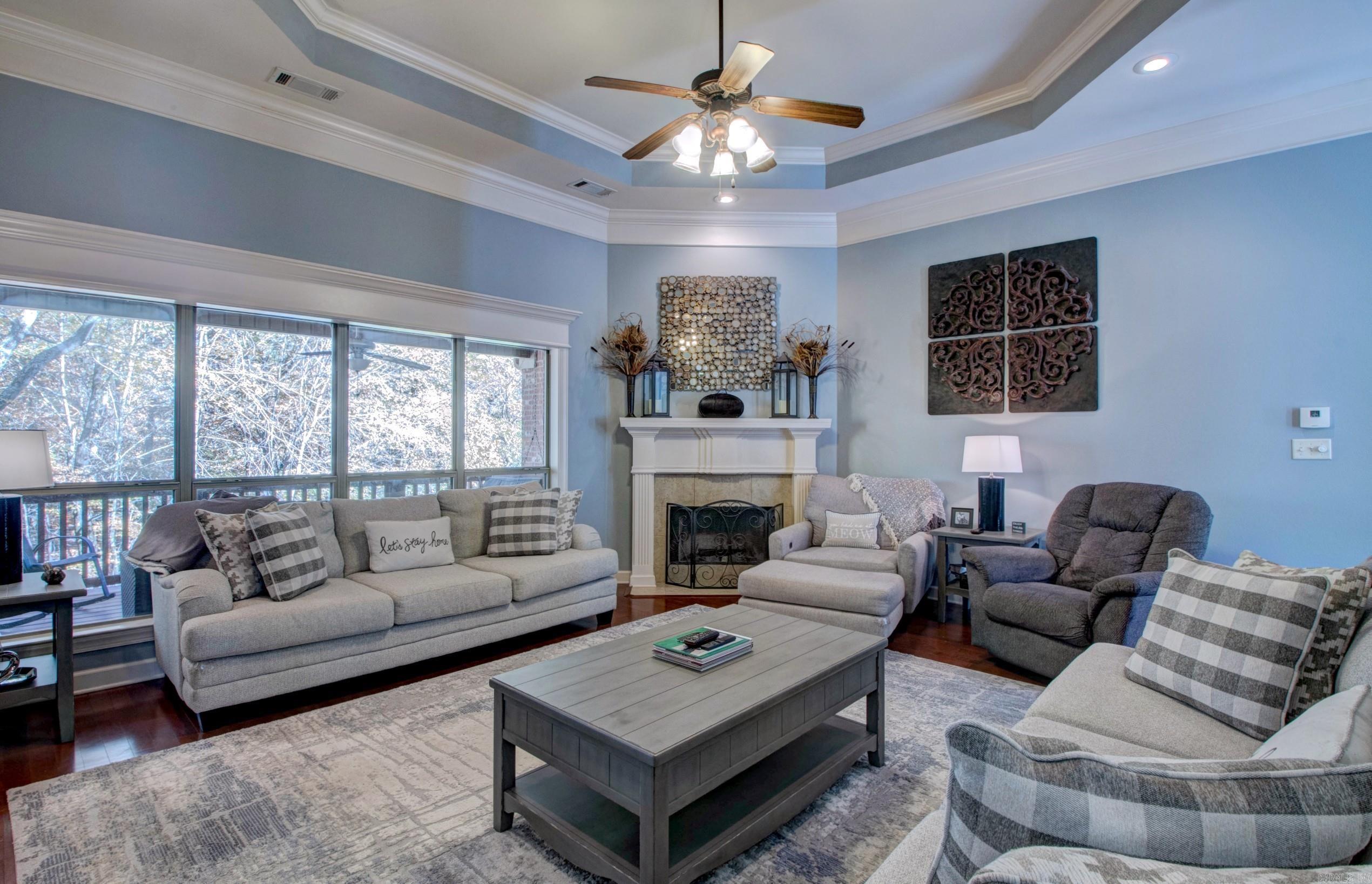 WOODLANDS EDGE - Residential