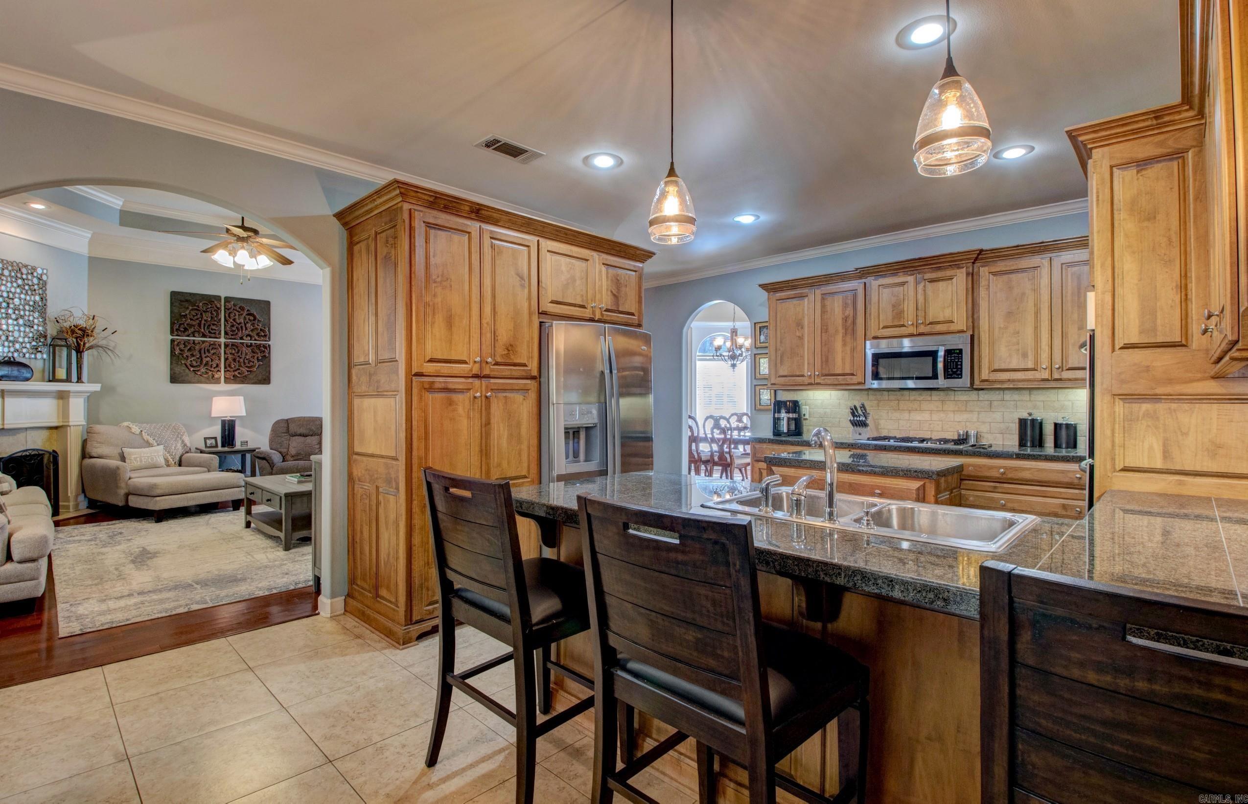 WOODLANDS EDGE - Residential