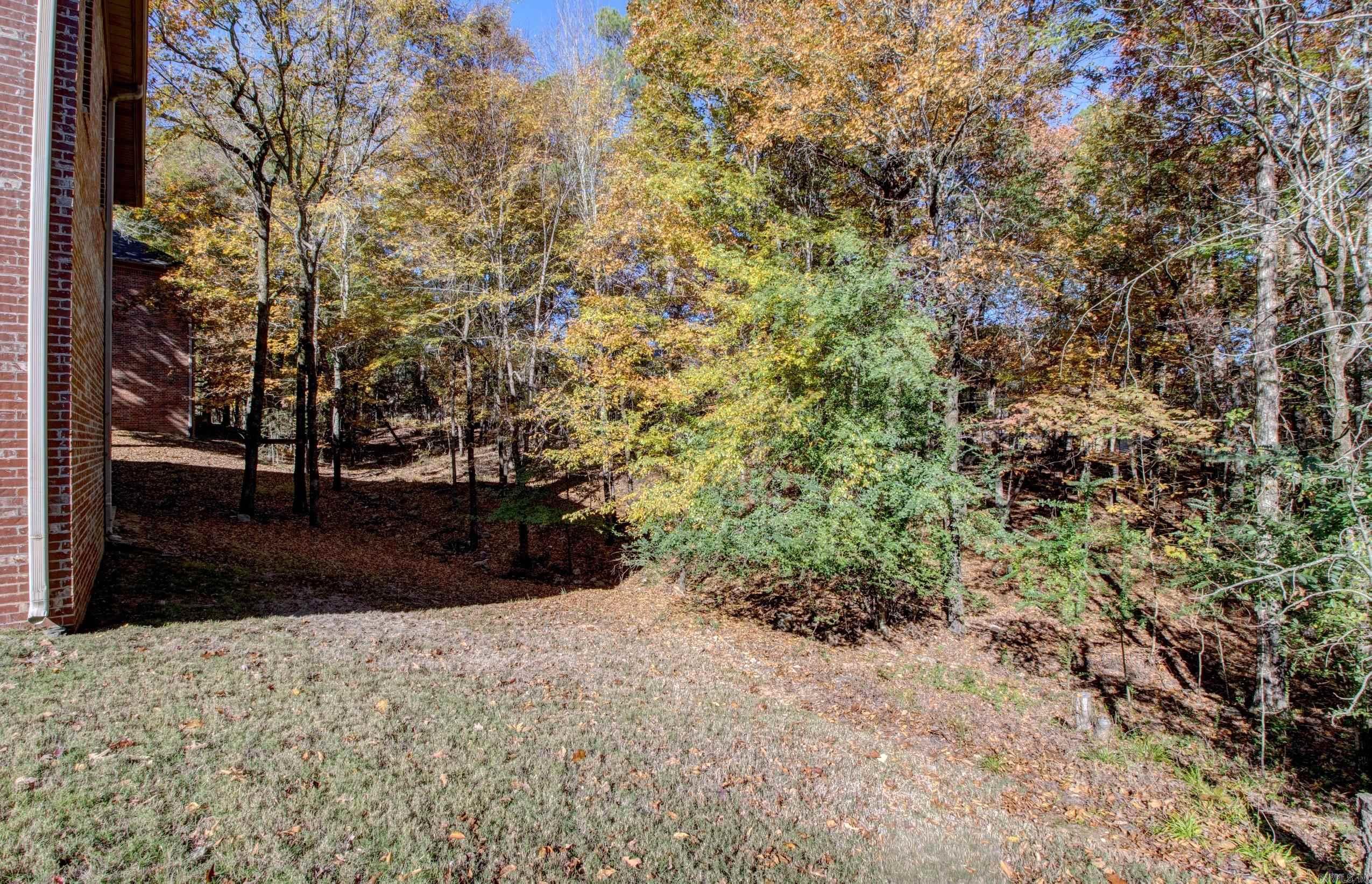 WOODLANDS EDGE - Residential