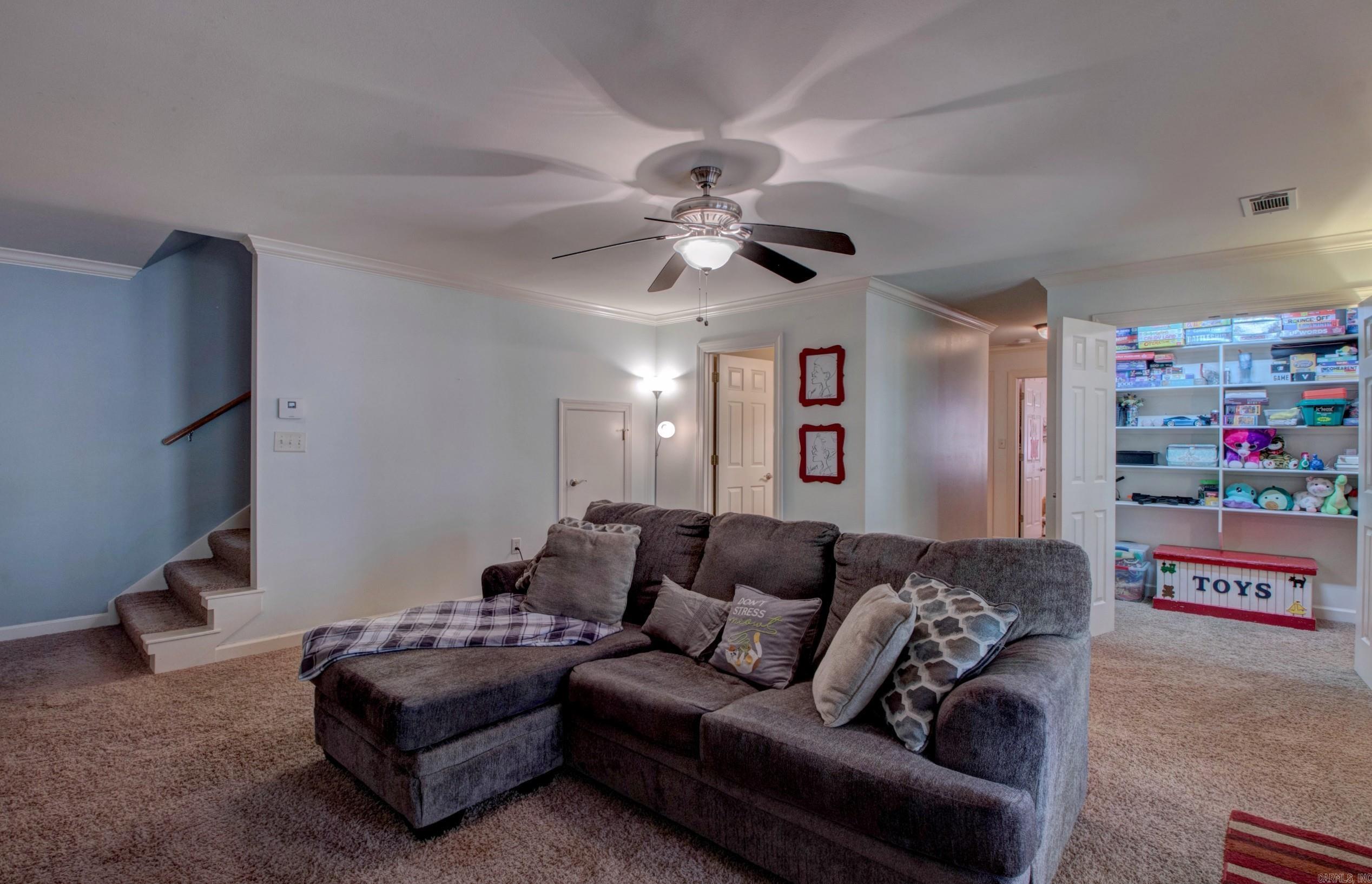 WOODLANDS EDGE - Residential