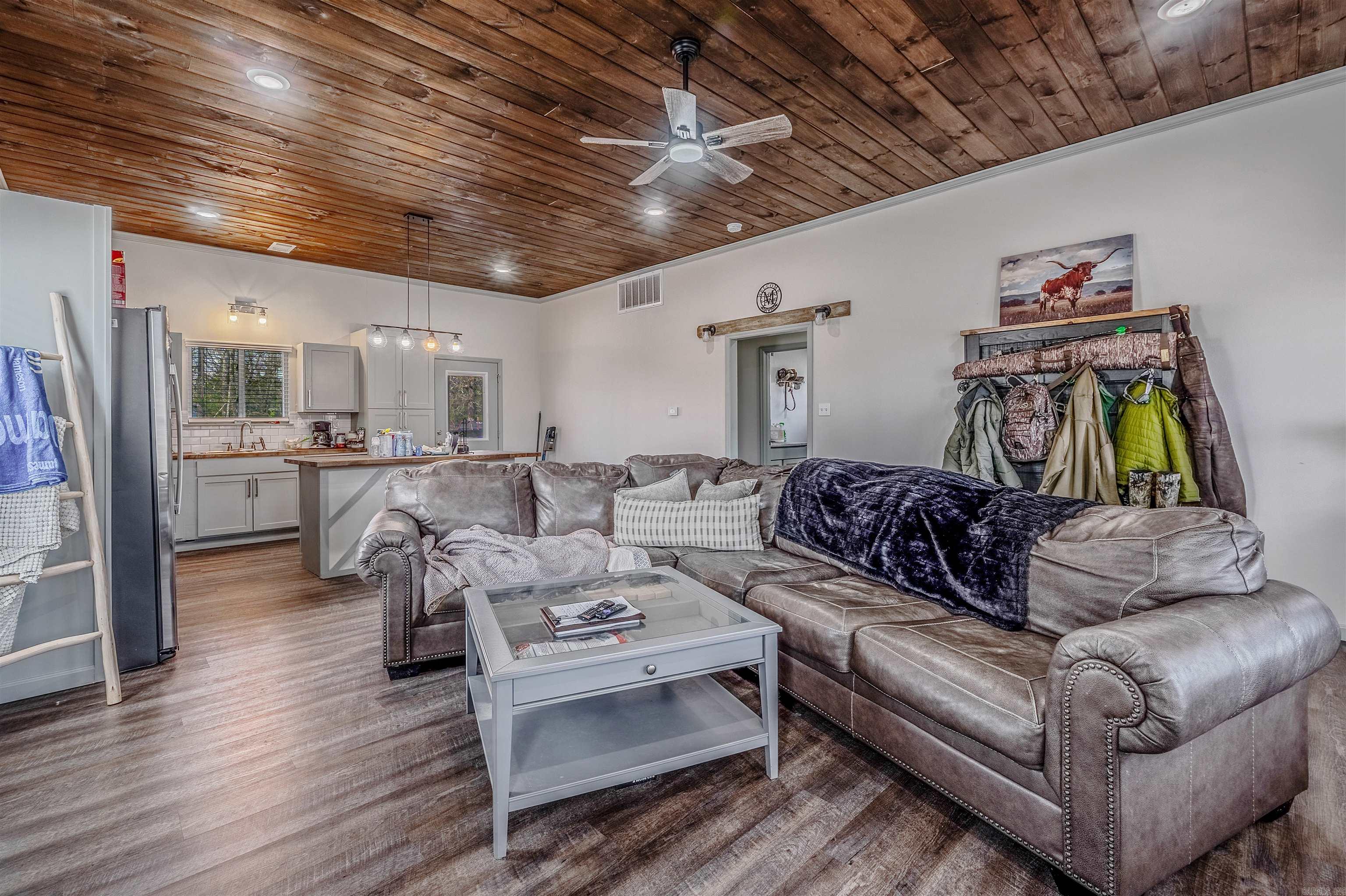 CABOT LINE ACRES - Residential