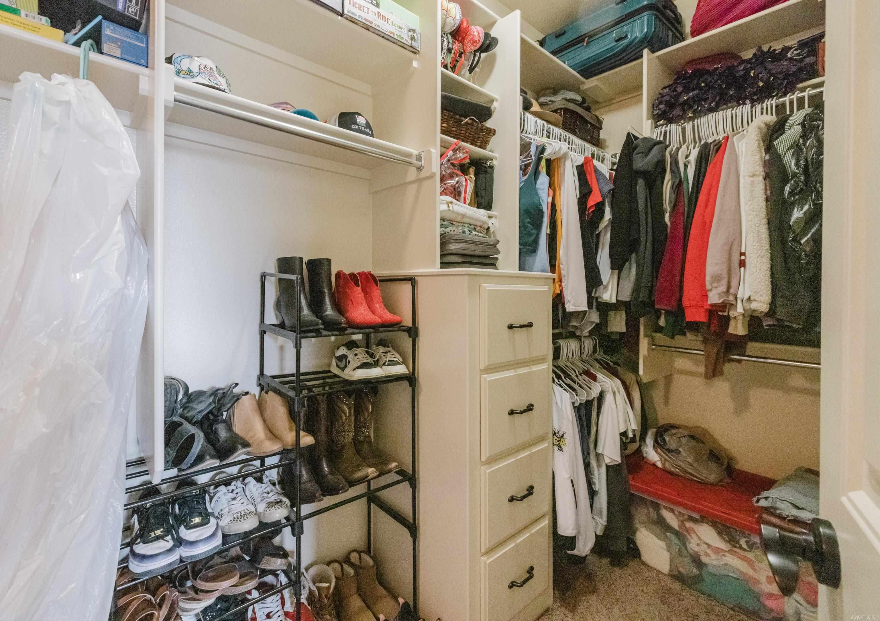 COLDWATER CREEK - Residential