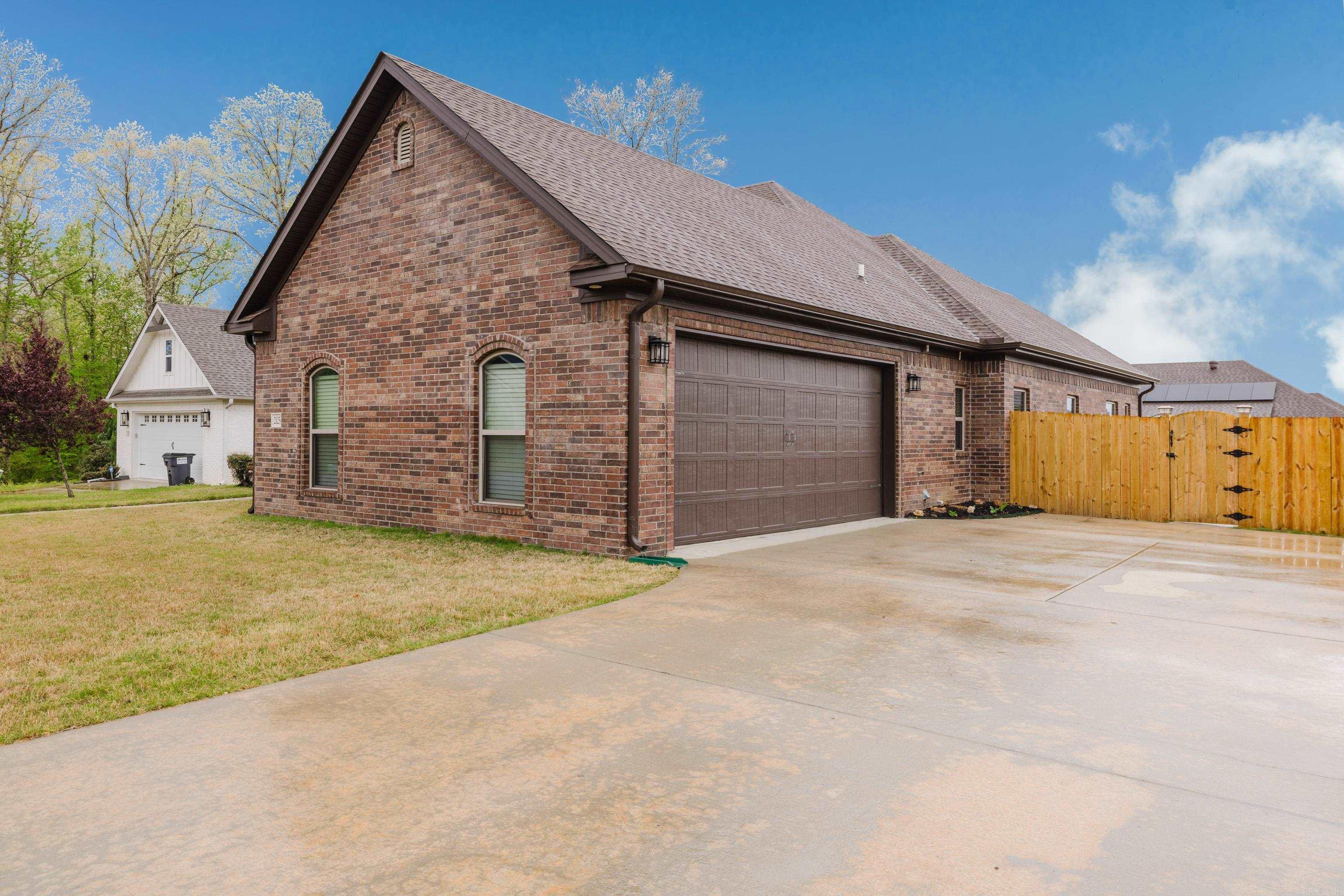 COLDWATER CREEK - Residential