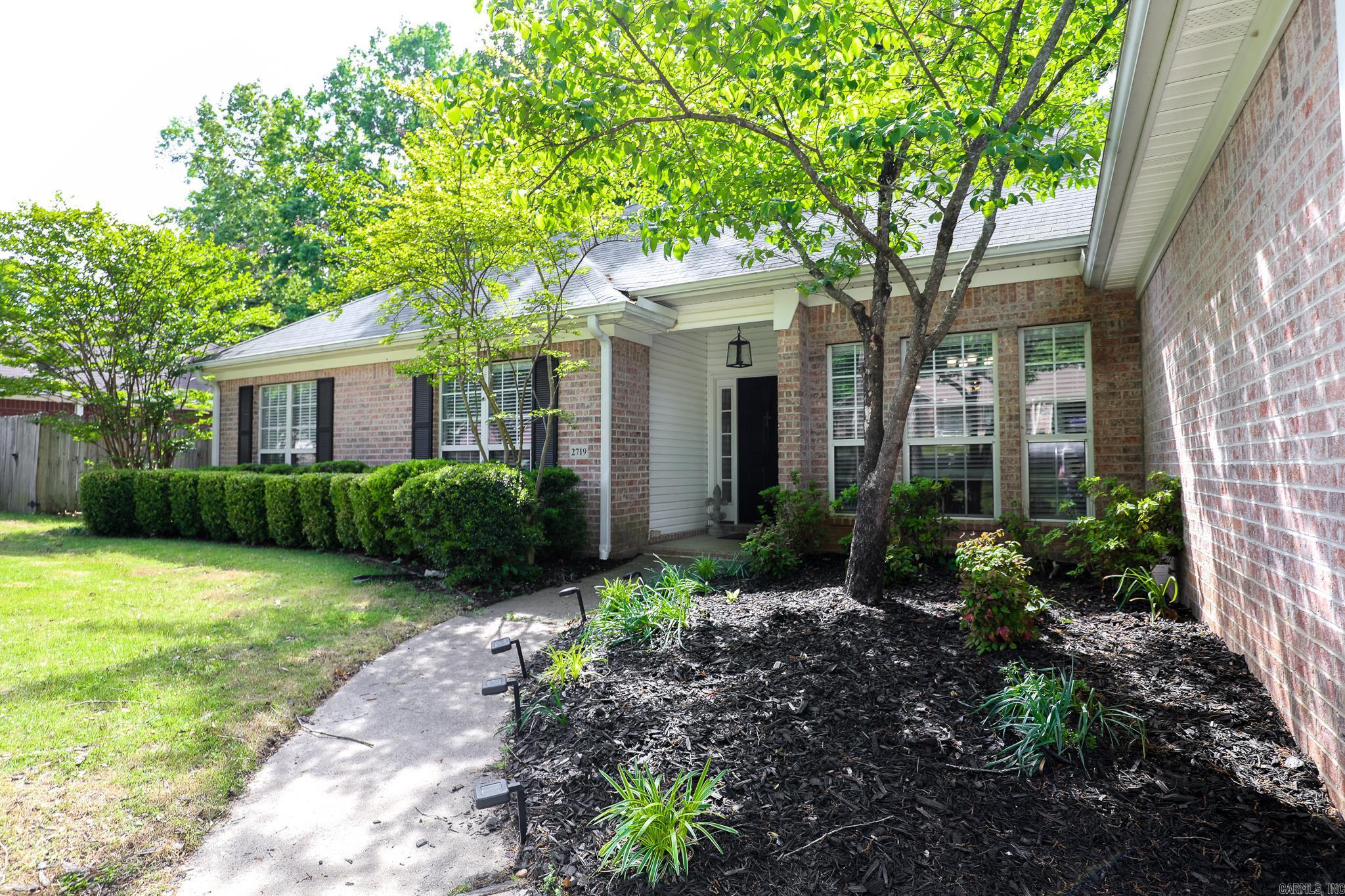 ROLLING BROOK - Residential
