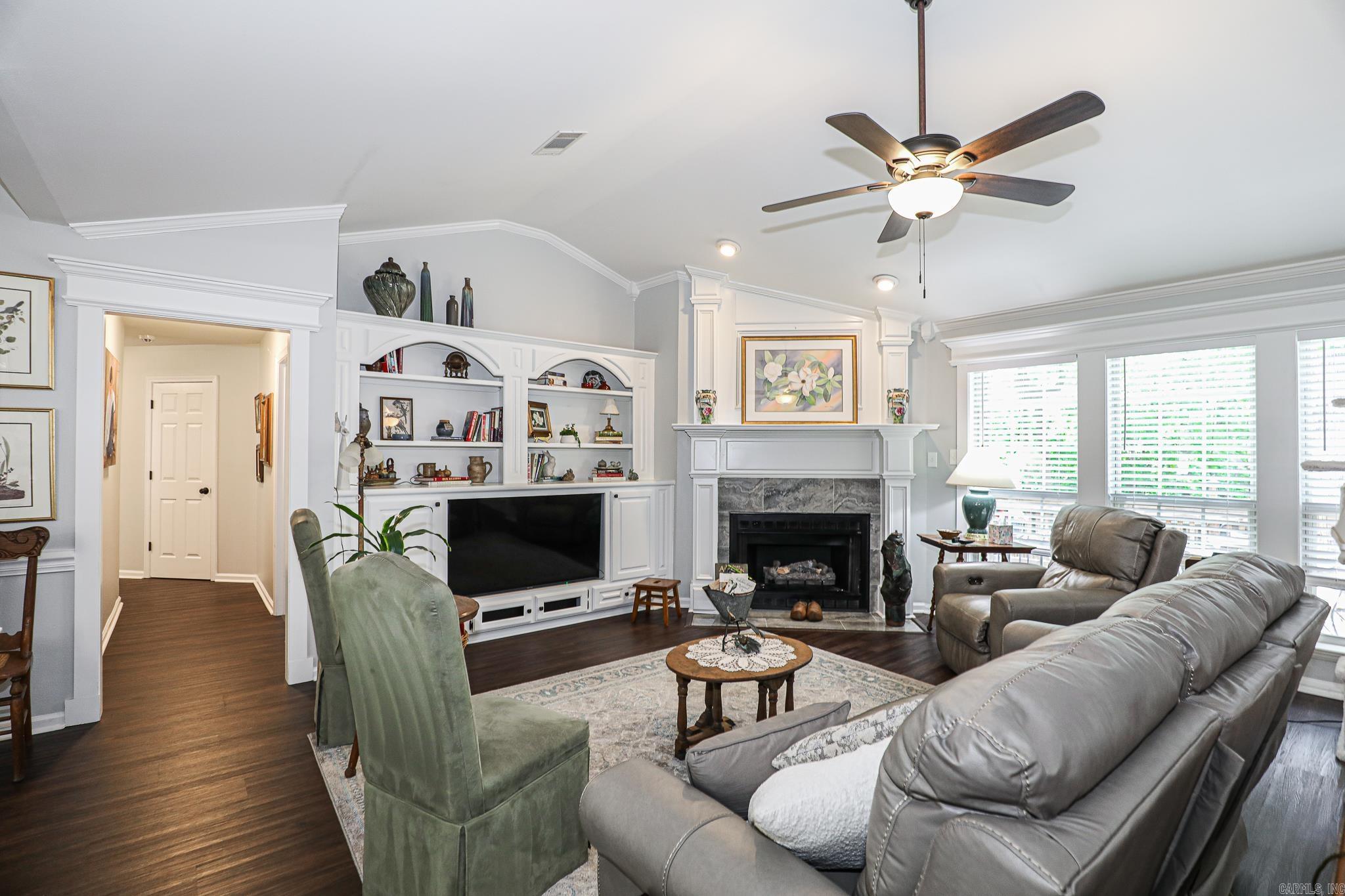 ROLLING BROOK - Residential