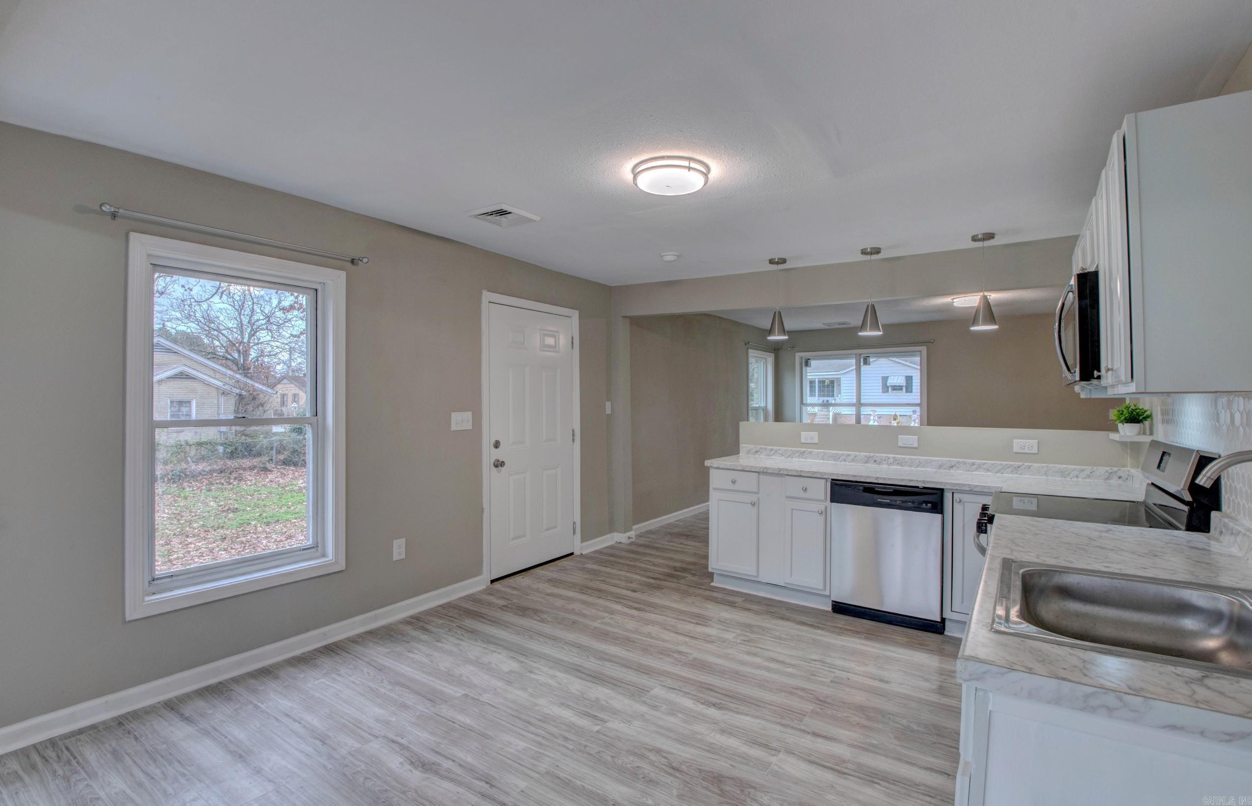 MASSIE WEST - Residential