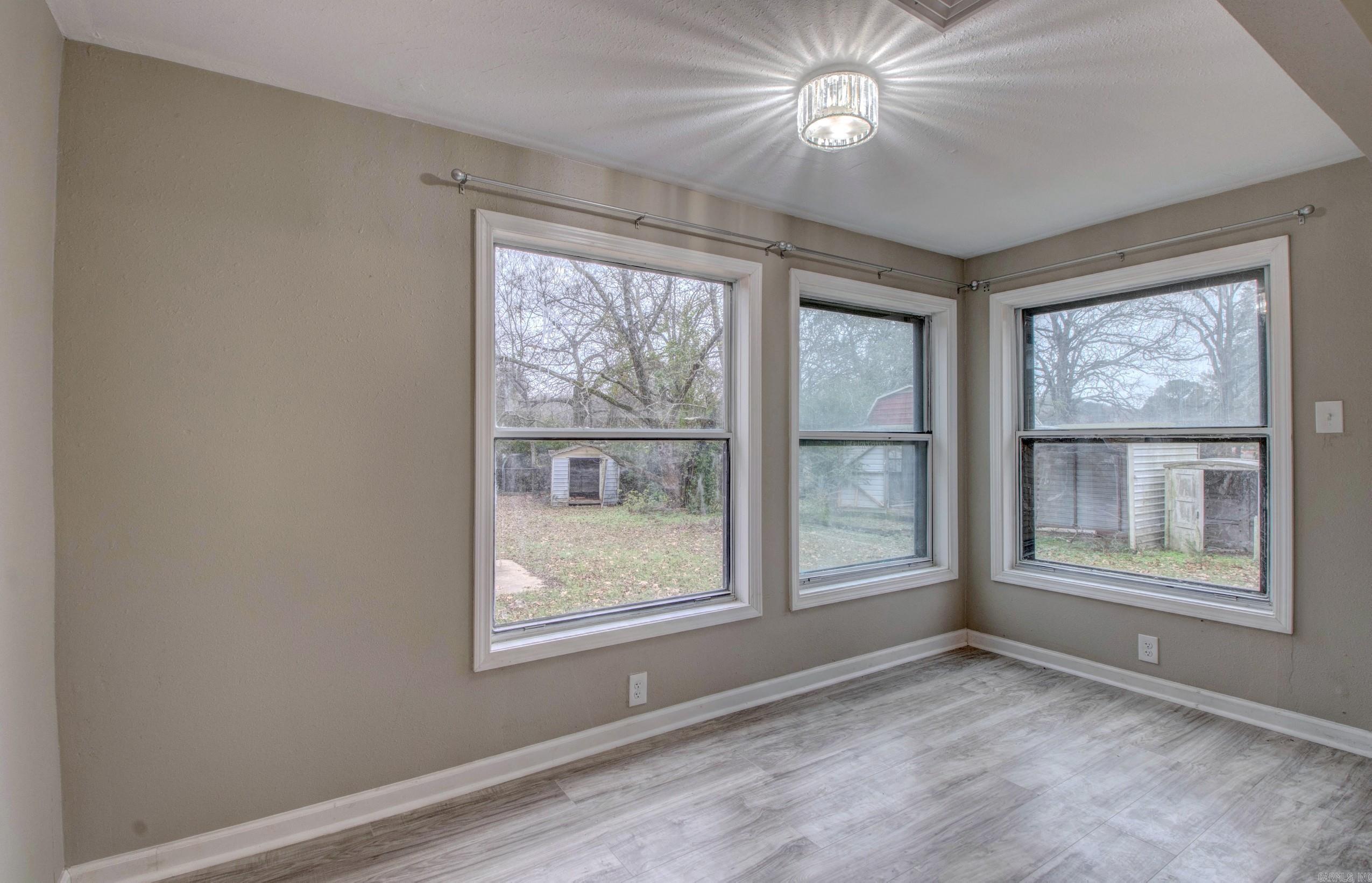 MASSIE WEST - Residential