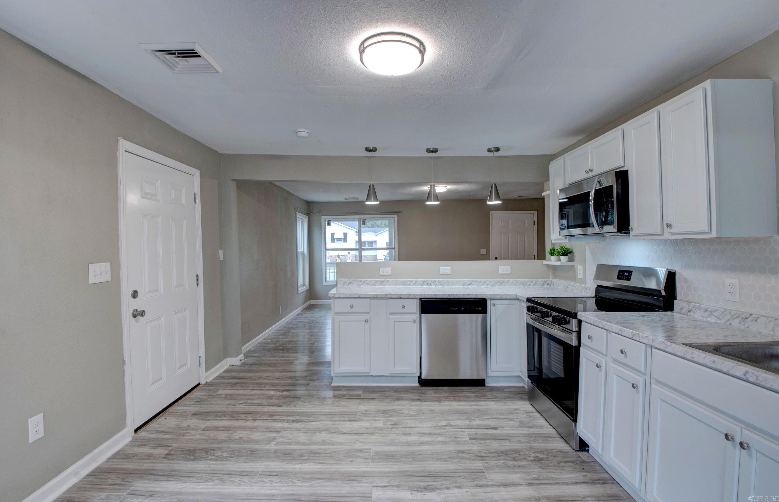 MASSIE WEST - Residential