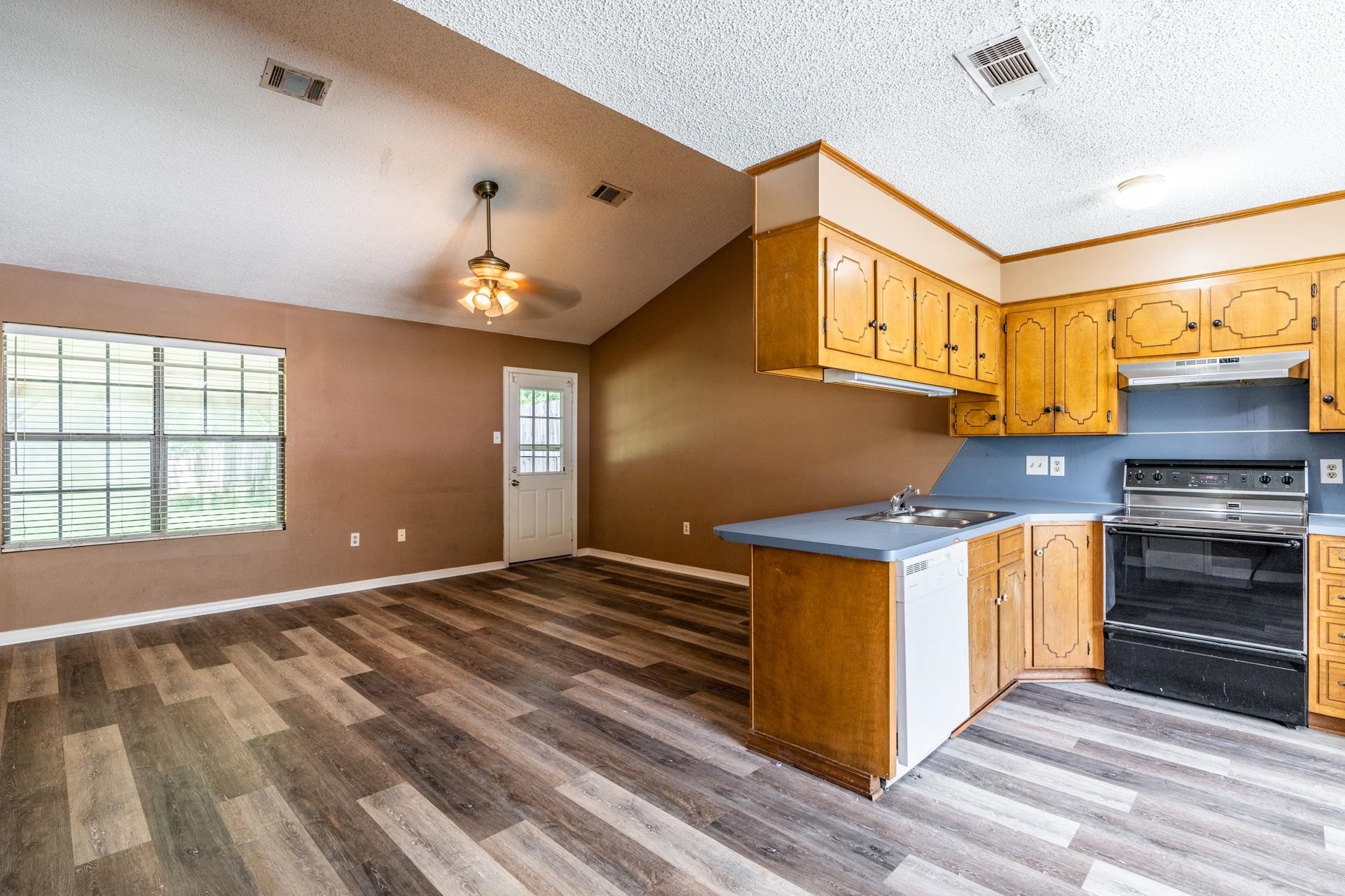 Robinson Plan - Residential Lease