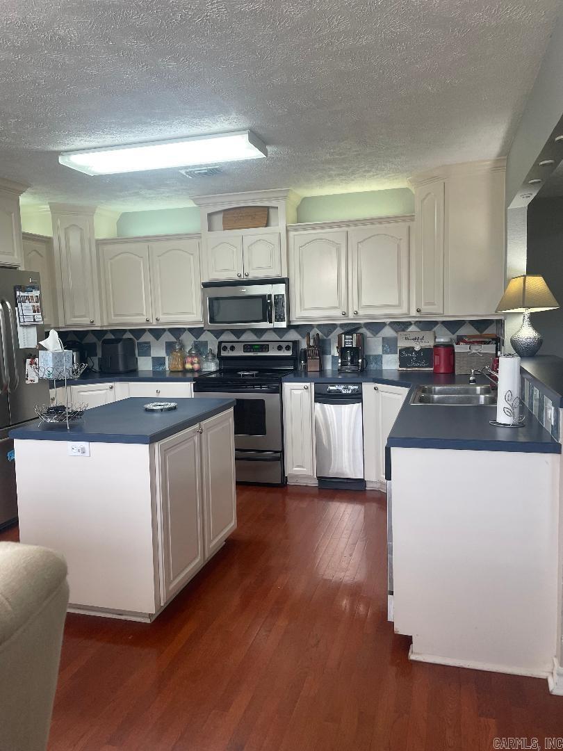 MEADOWRIDGE SUBD - Residential