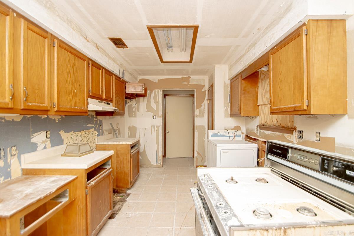 GIBRALTER HGTS - Residential