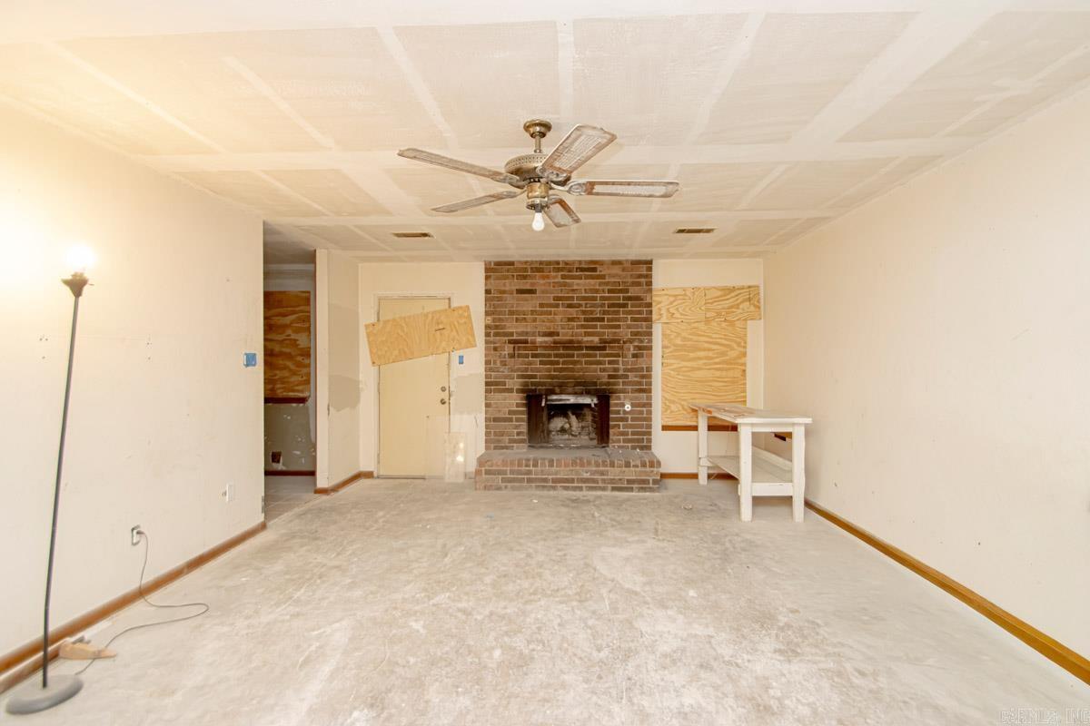 GIBRALTER HGTS - Residential