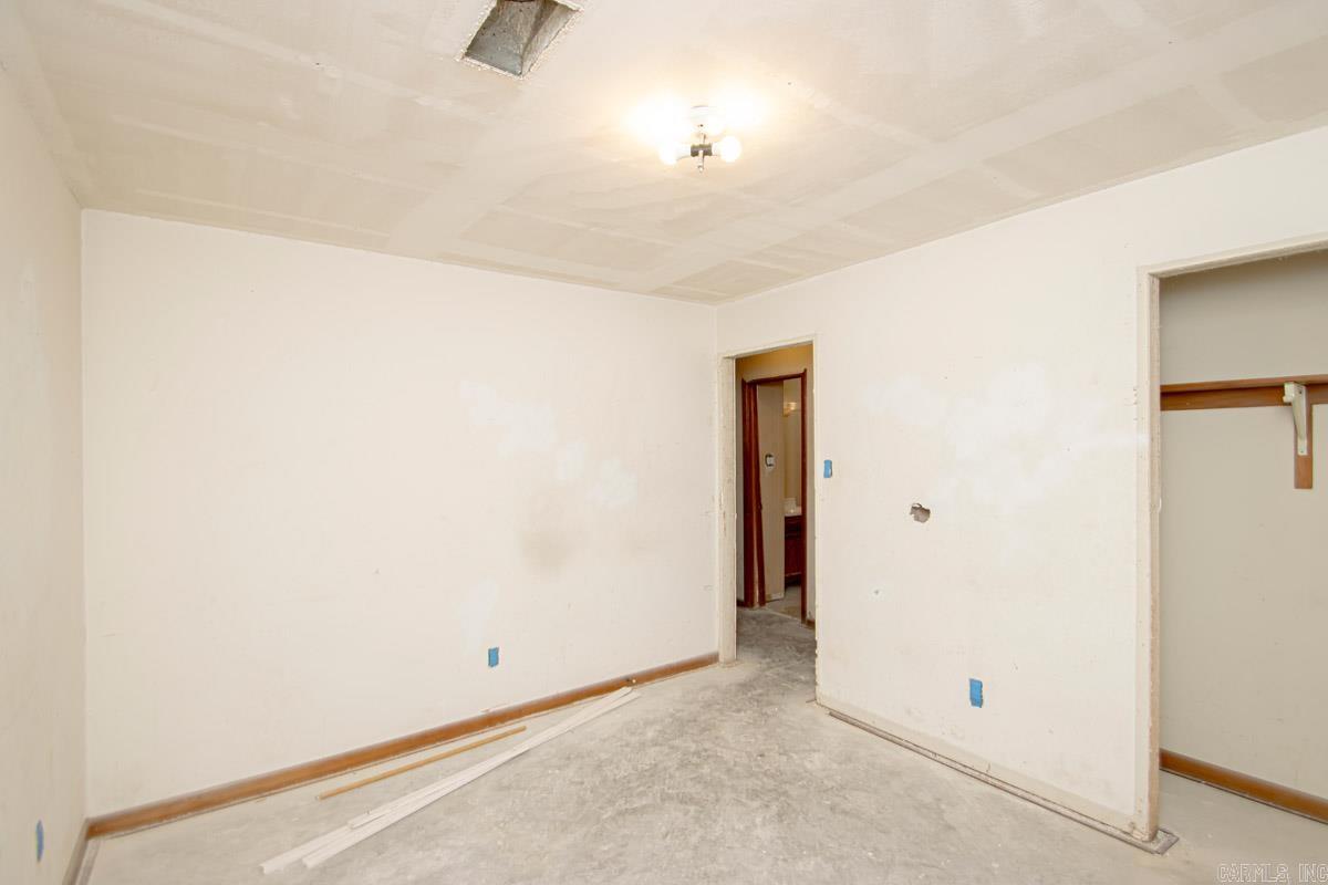 GIBRALTER HGTS - Residential