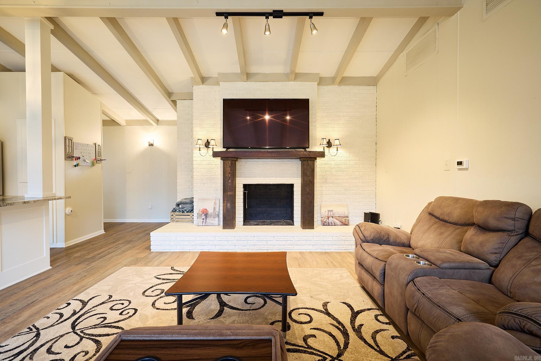 REEDWOOD - Residential