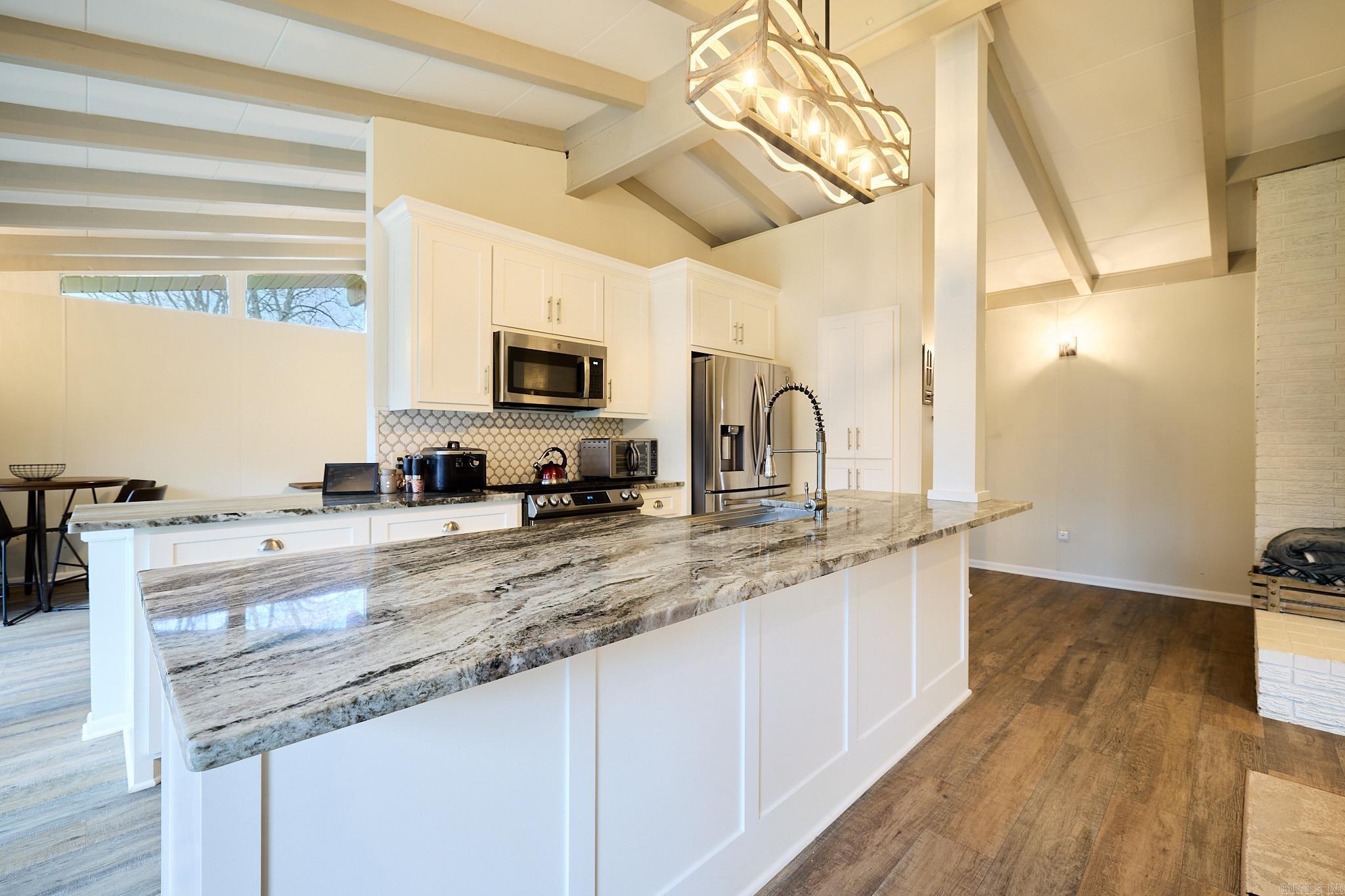 REEDWOOD - Residential