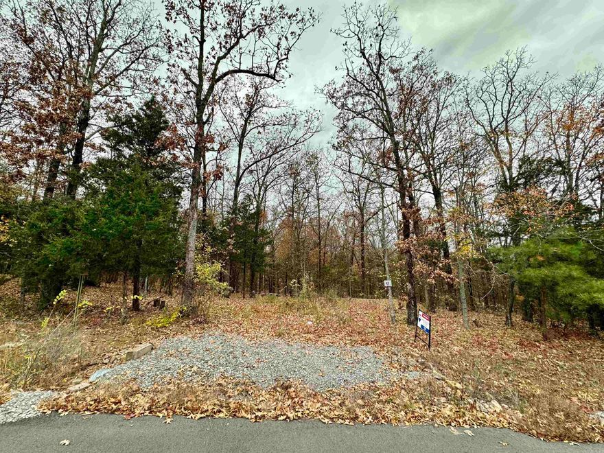 Build your dream home on this 1.25 acre corner lot located in the highly rated Greenbrier School District!!  Mobile homes 12x50 or larger allowed. Agents see remarks!