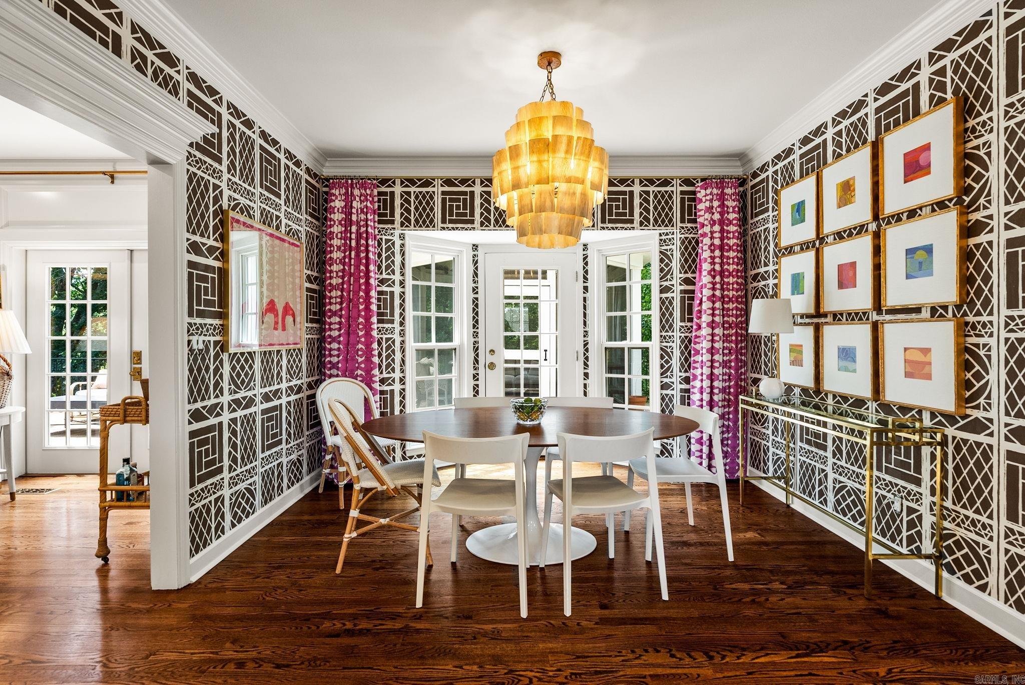 EAST PALISADES - Residential