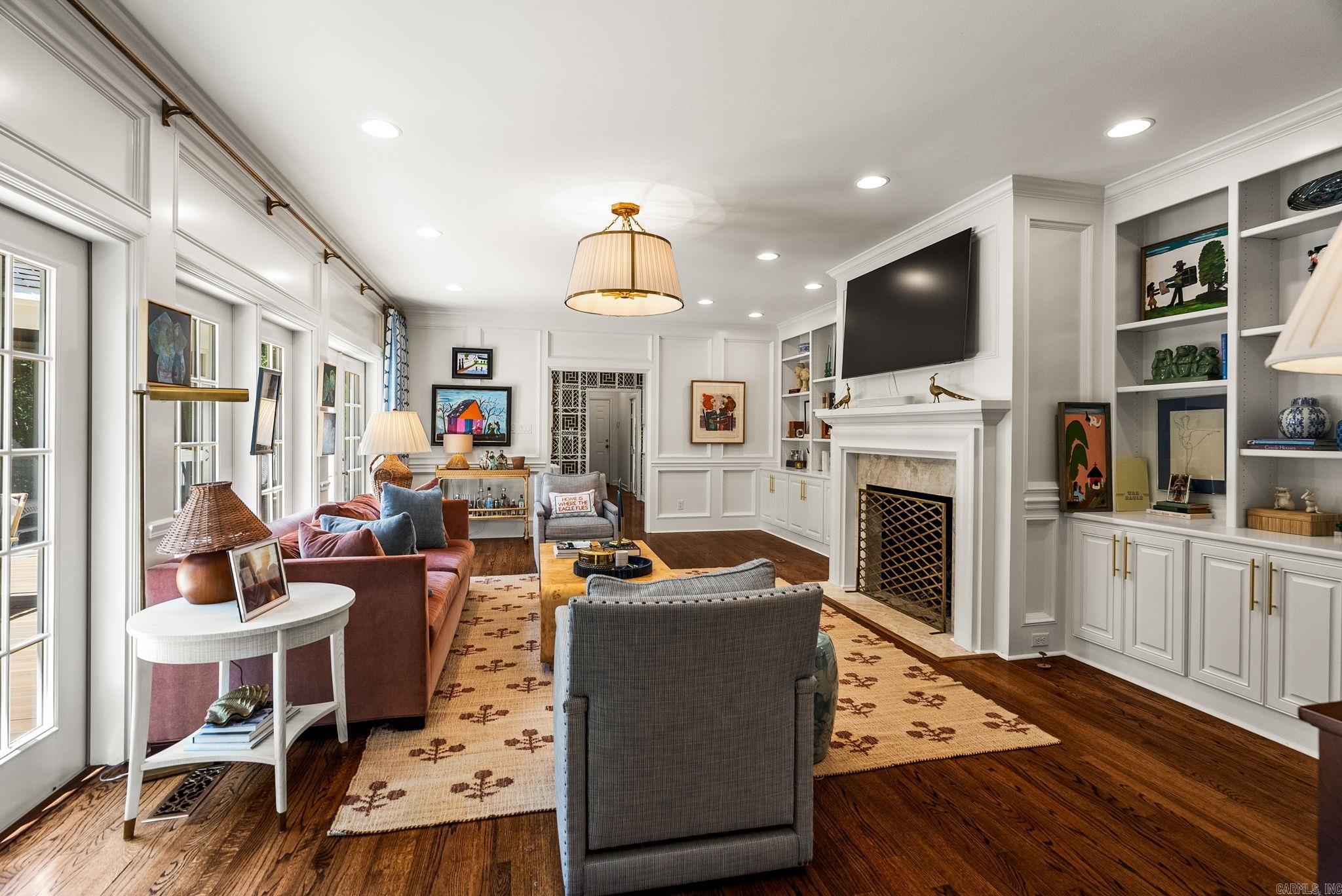 EAST PALISADES - Residential