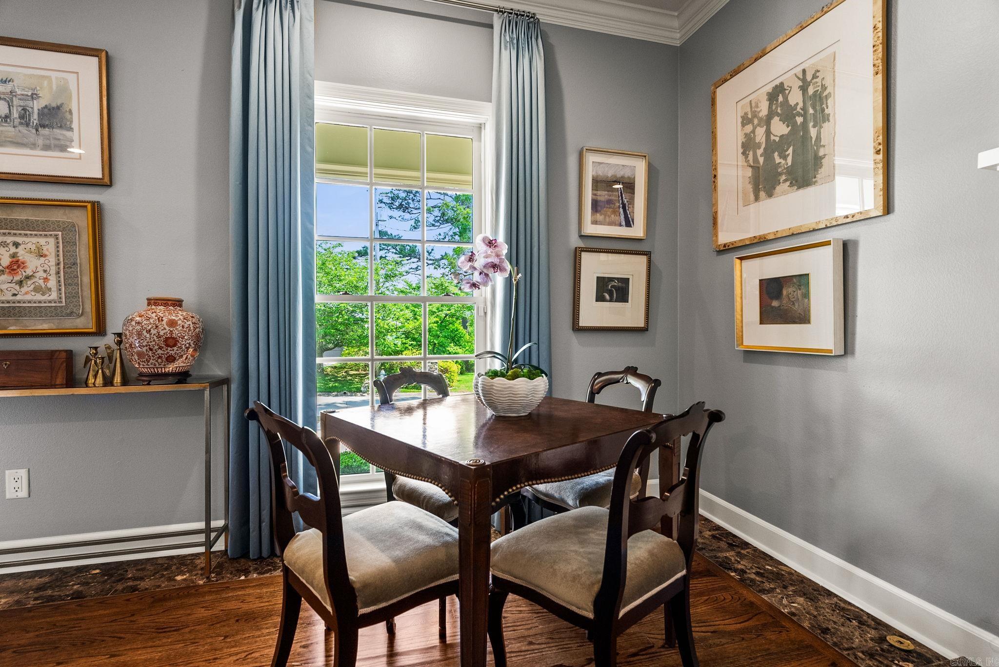 EAST PALISADES - Residential