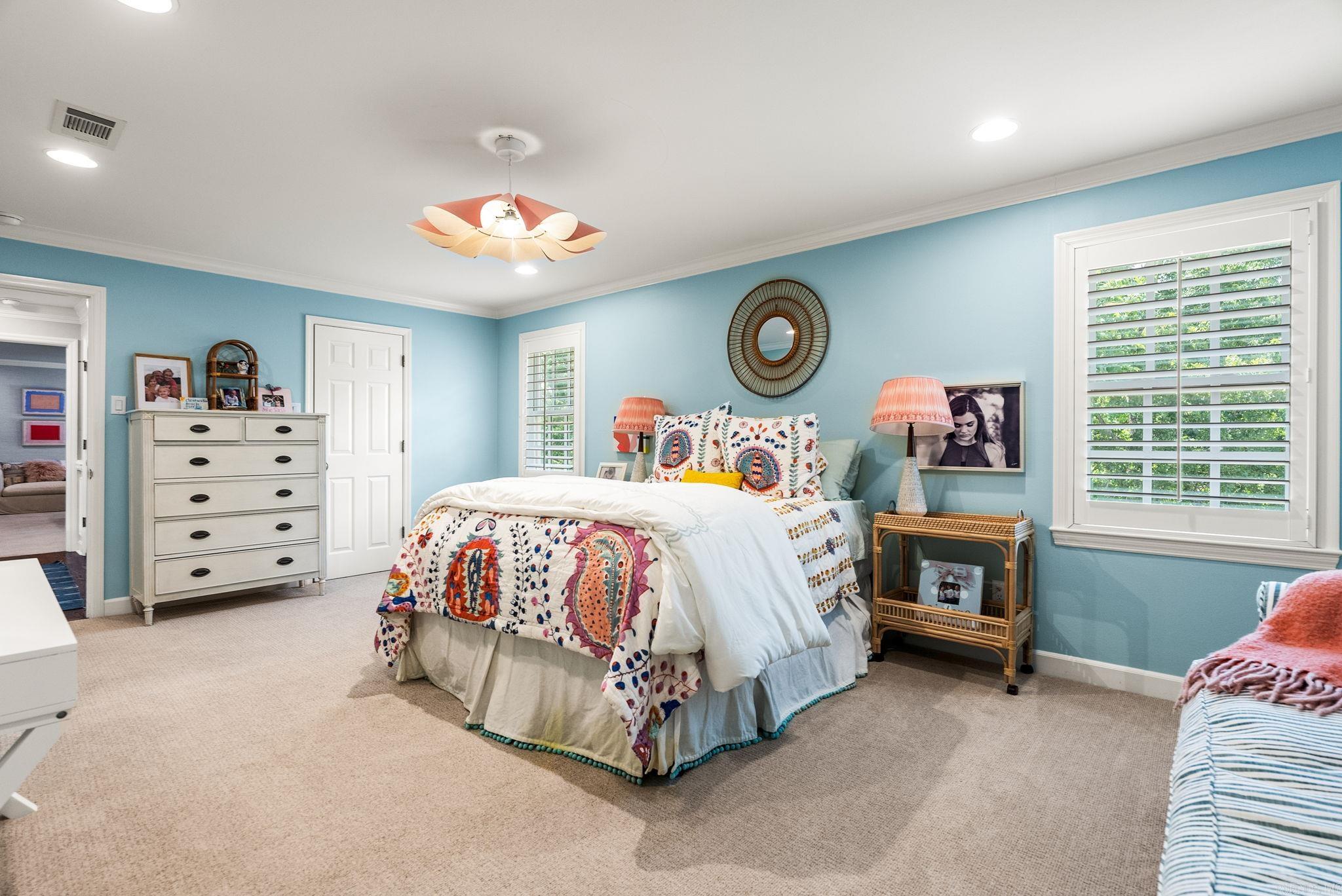 EAST PALISADES - Residential