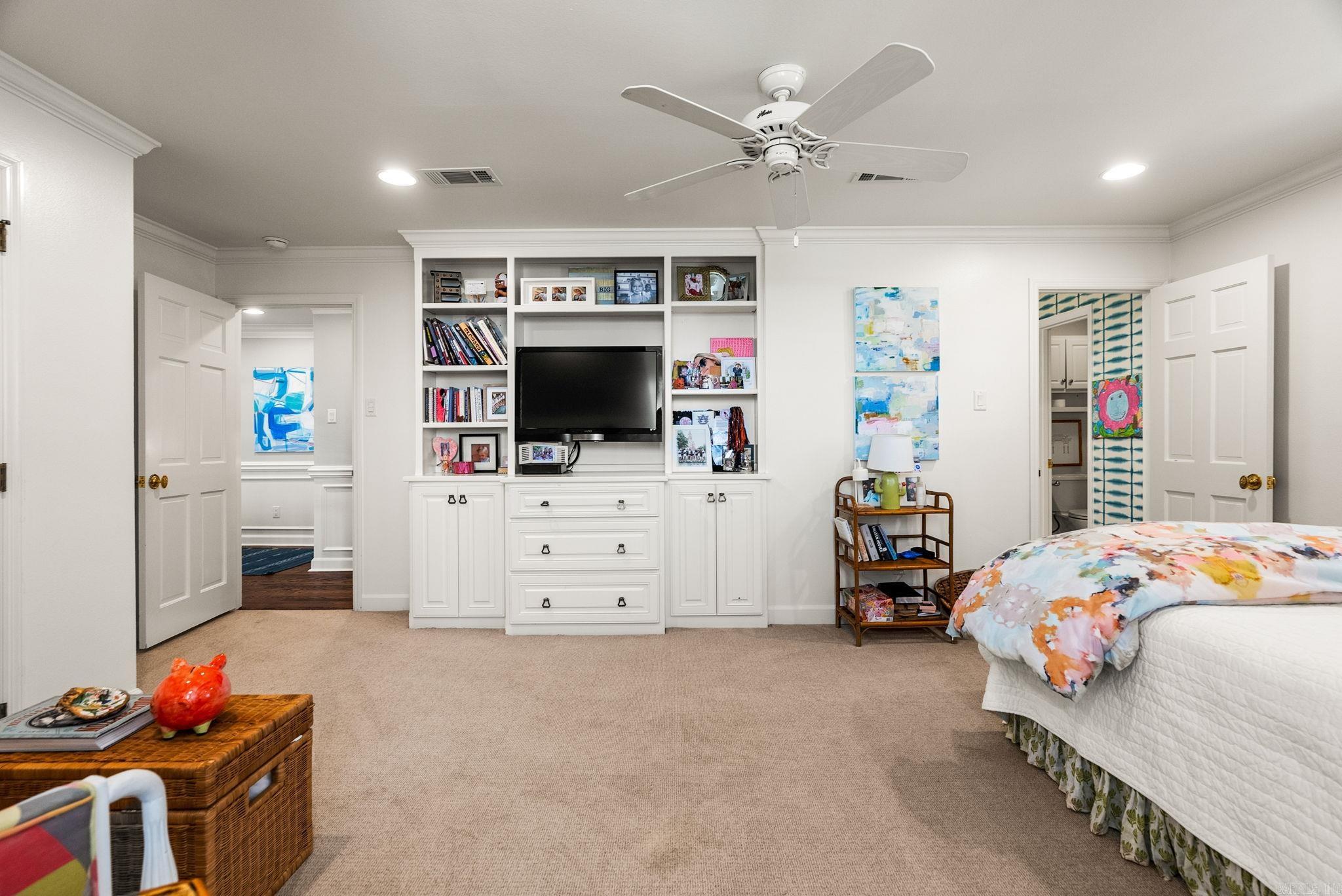 EAST PALISADES - Residential