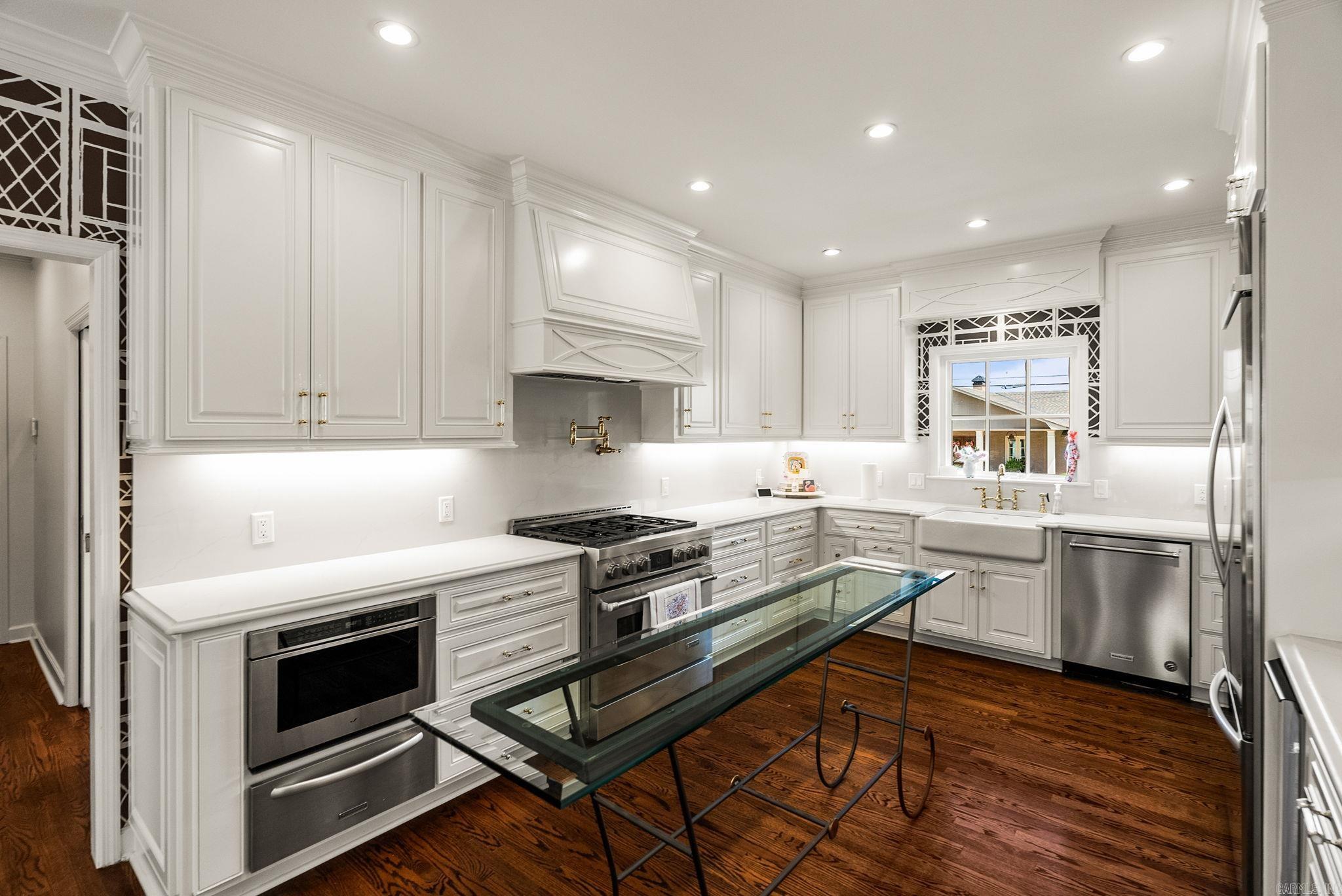 EAST PALISADES - Residential