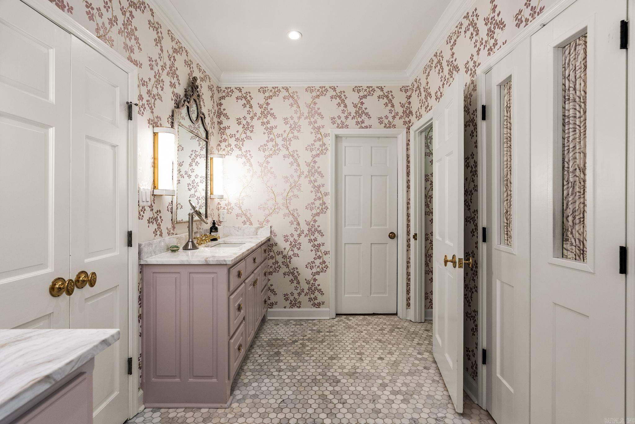 EAST PALISADES - Residential