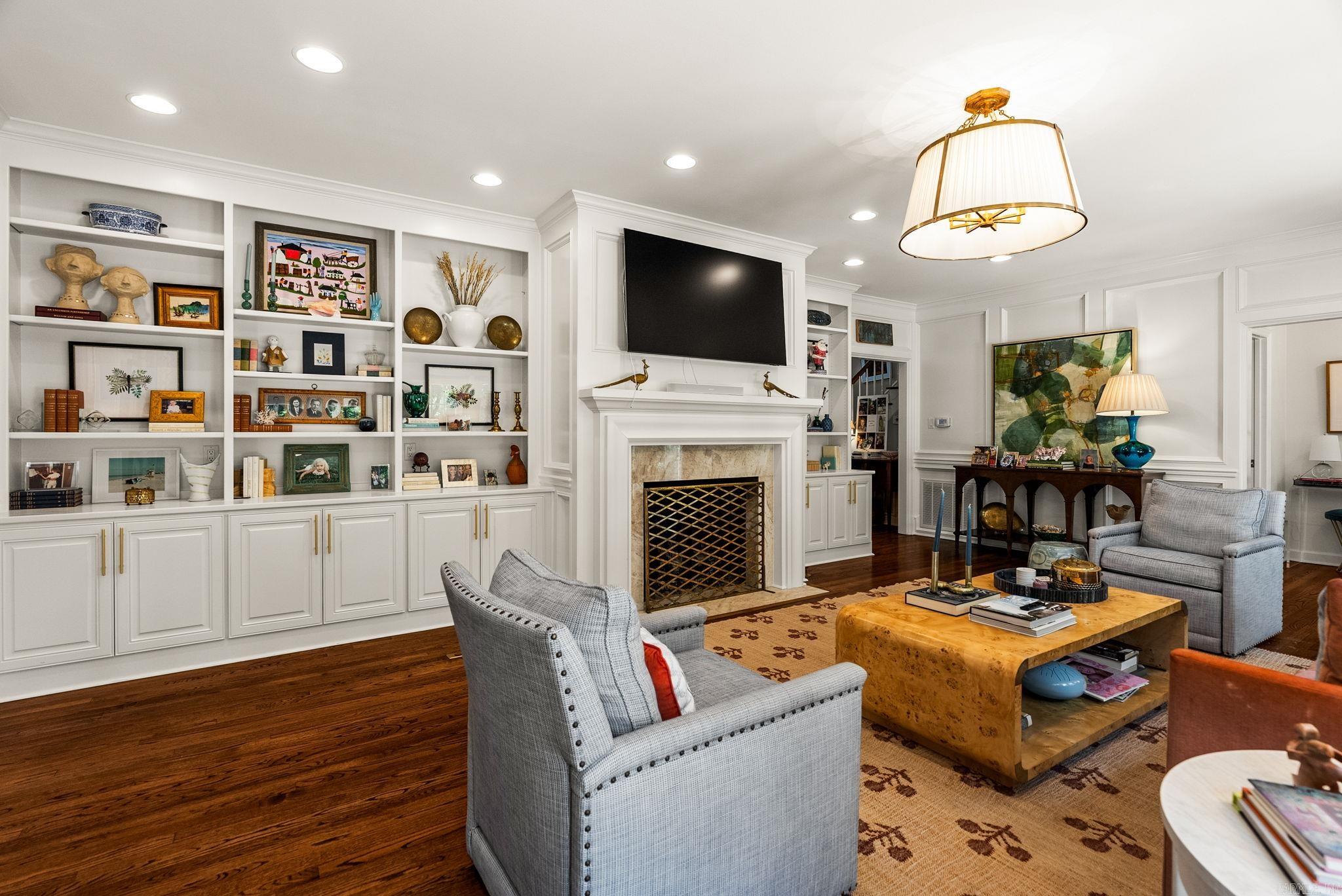 EAST PALISADES - Residential