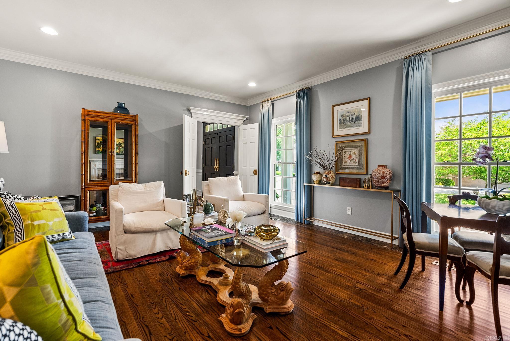 EAST PALISADES - Residential