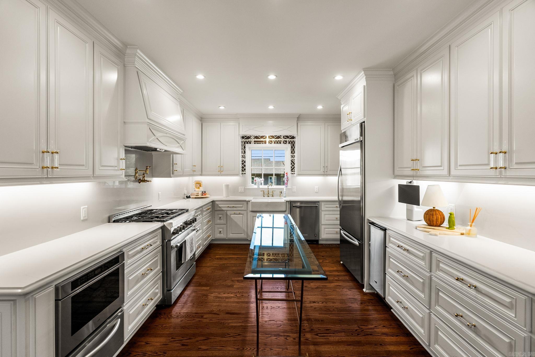 EAST PALISADES - Residential