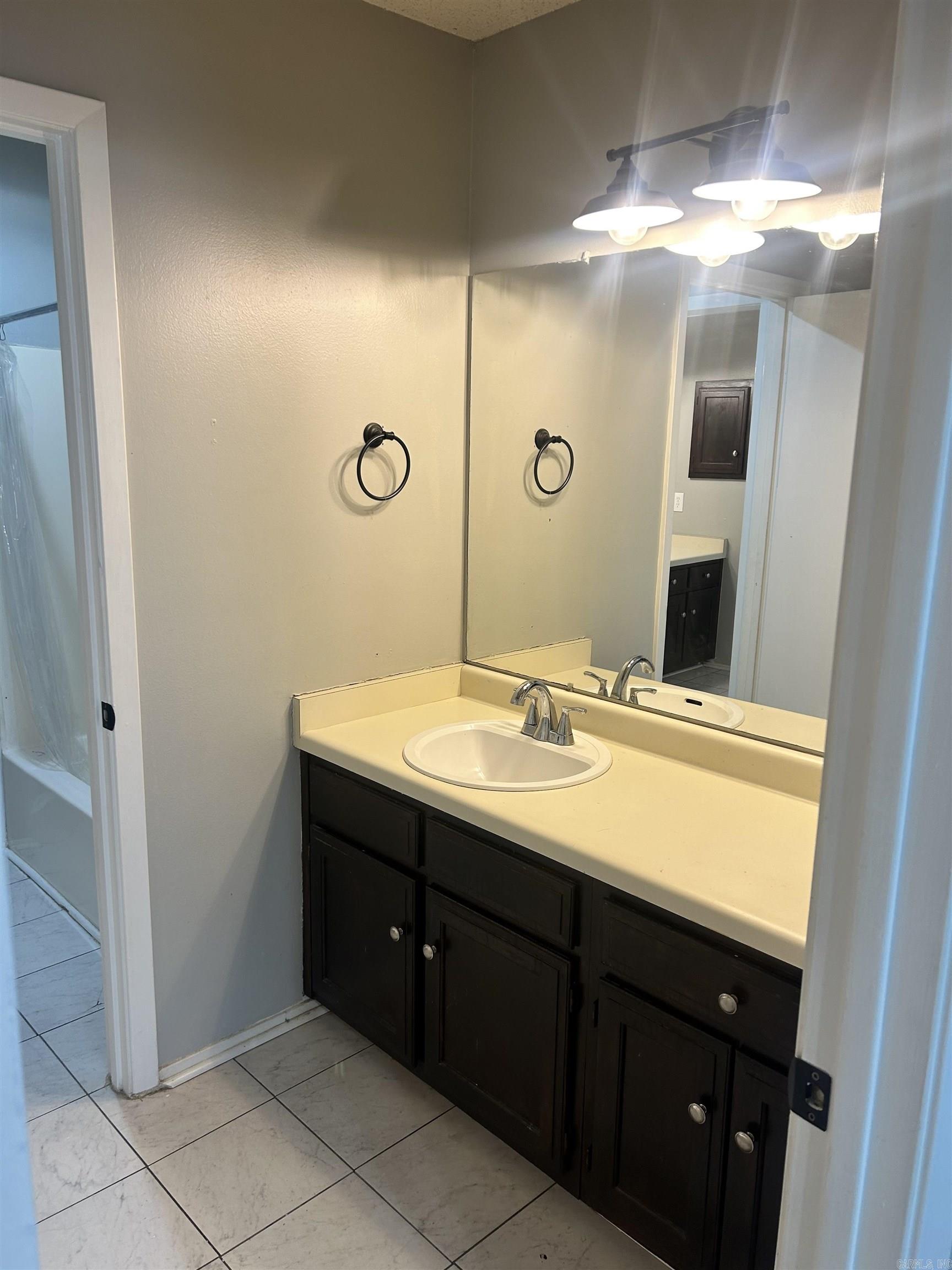 Oak Crest Manor Townhomes - Residential Lease