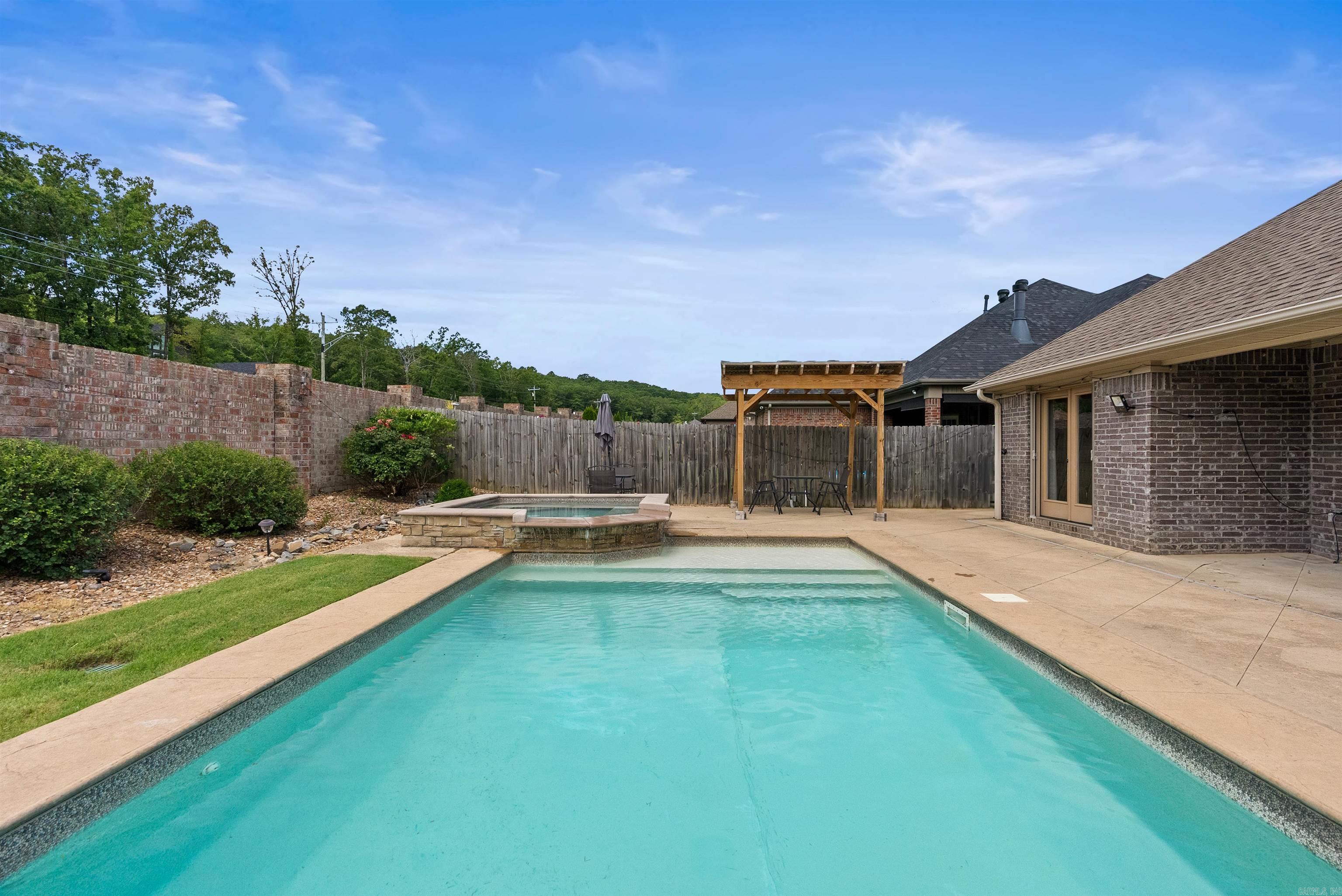 MILLERS GLENN - Residential