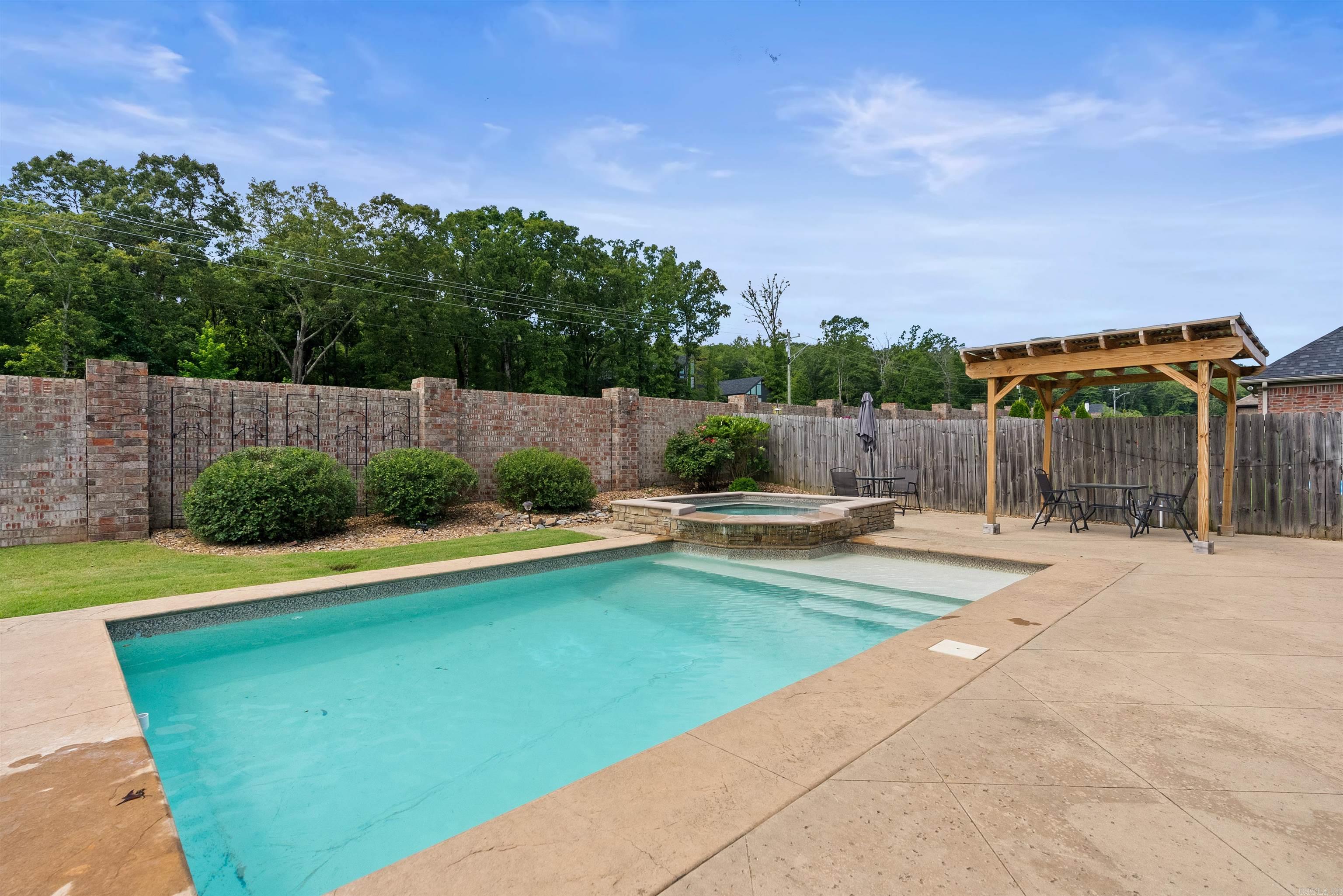 MILLERS GLENN - Residential