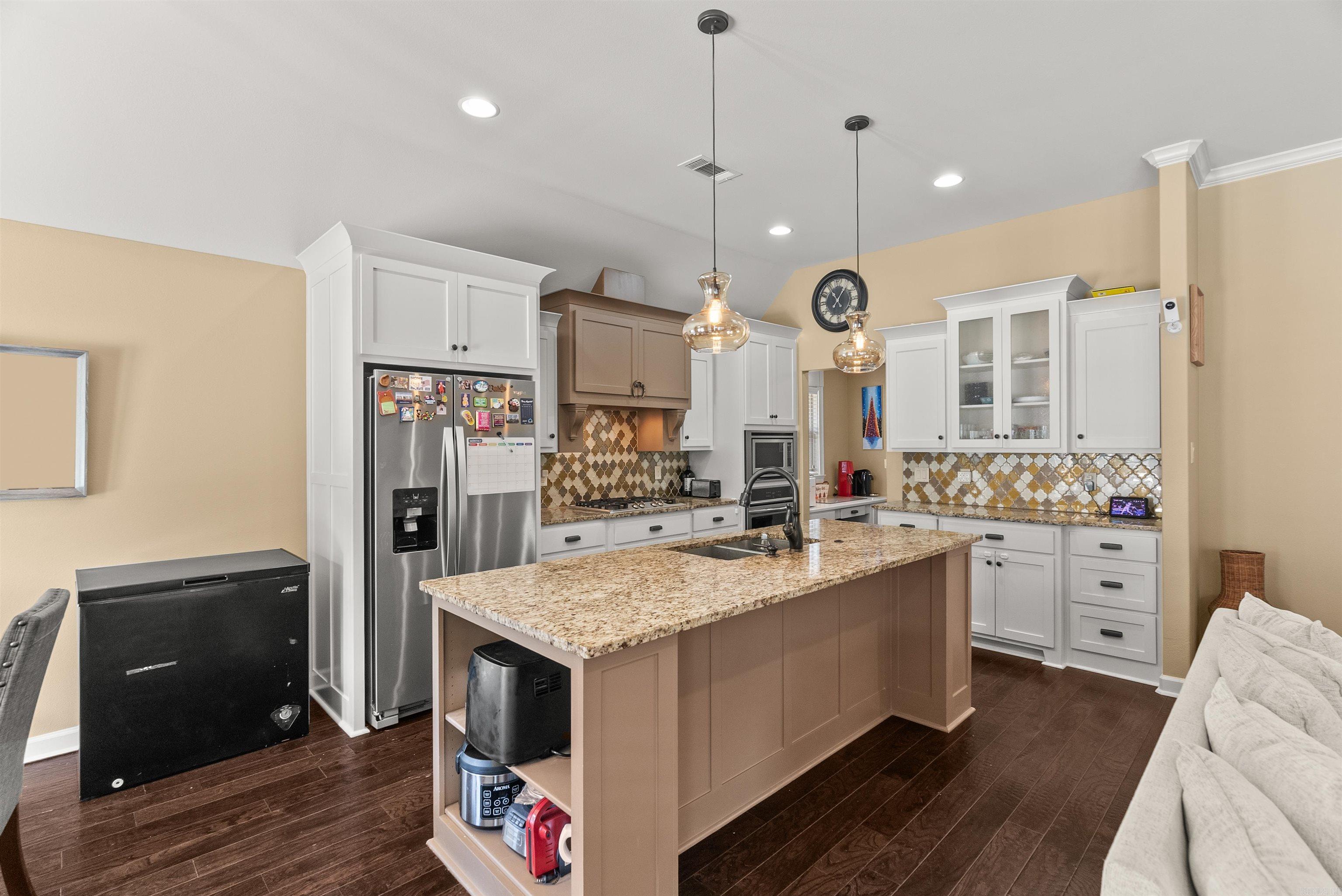 MILLERS GLENN - Residential