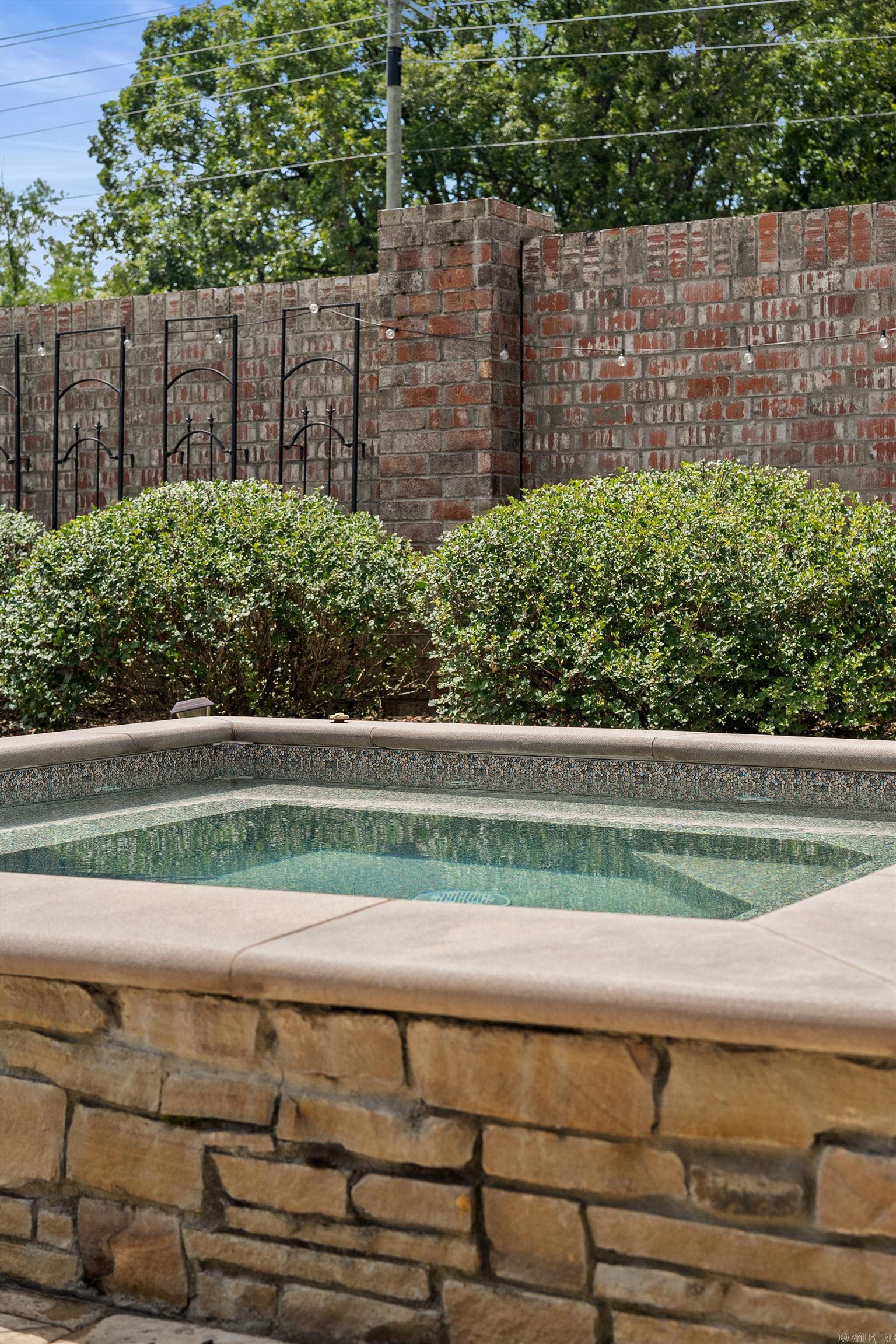 MILLERS GLENN - Residential