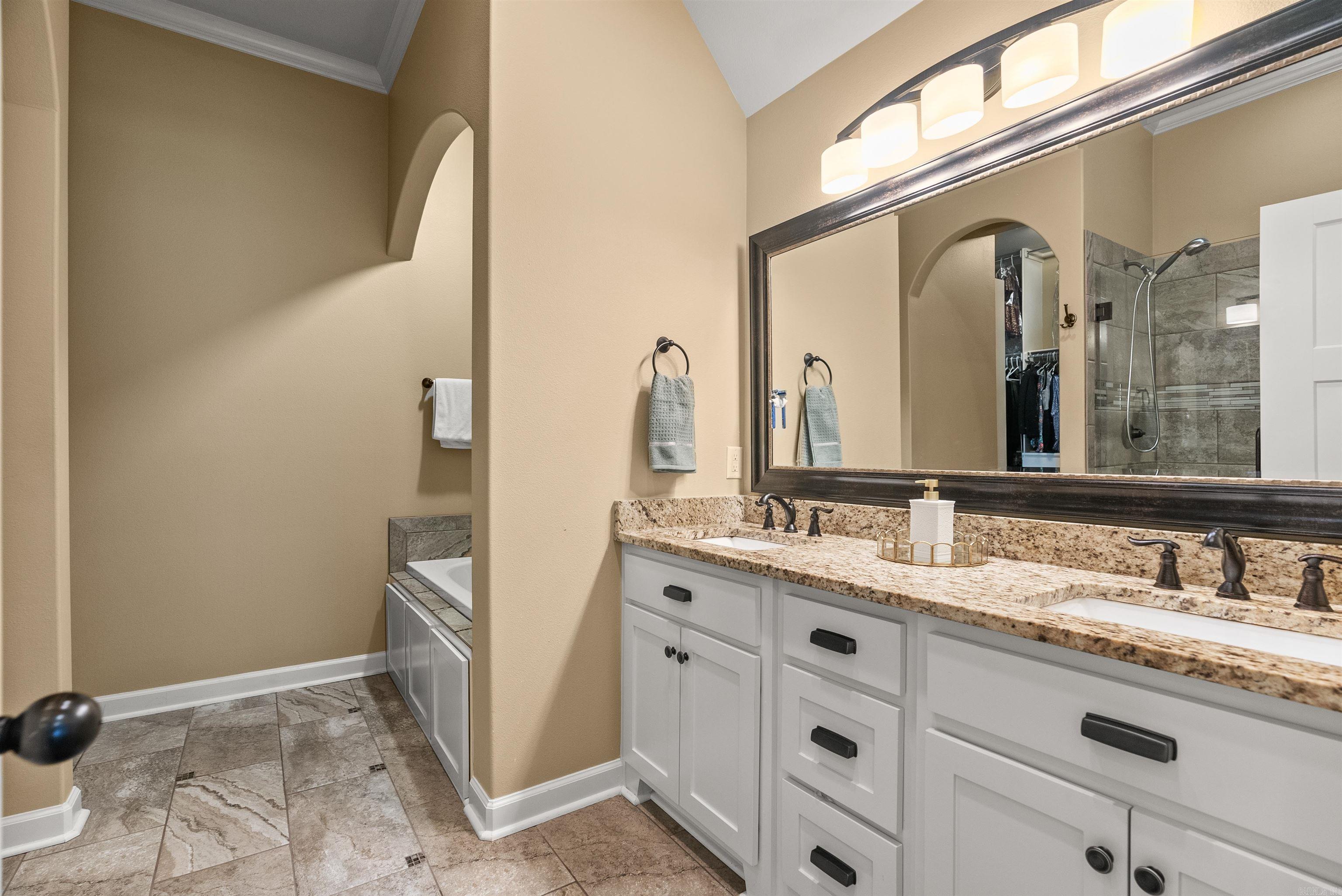 MILLERS GLENN - Residential