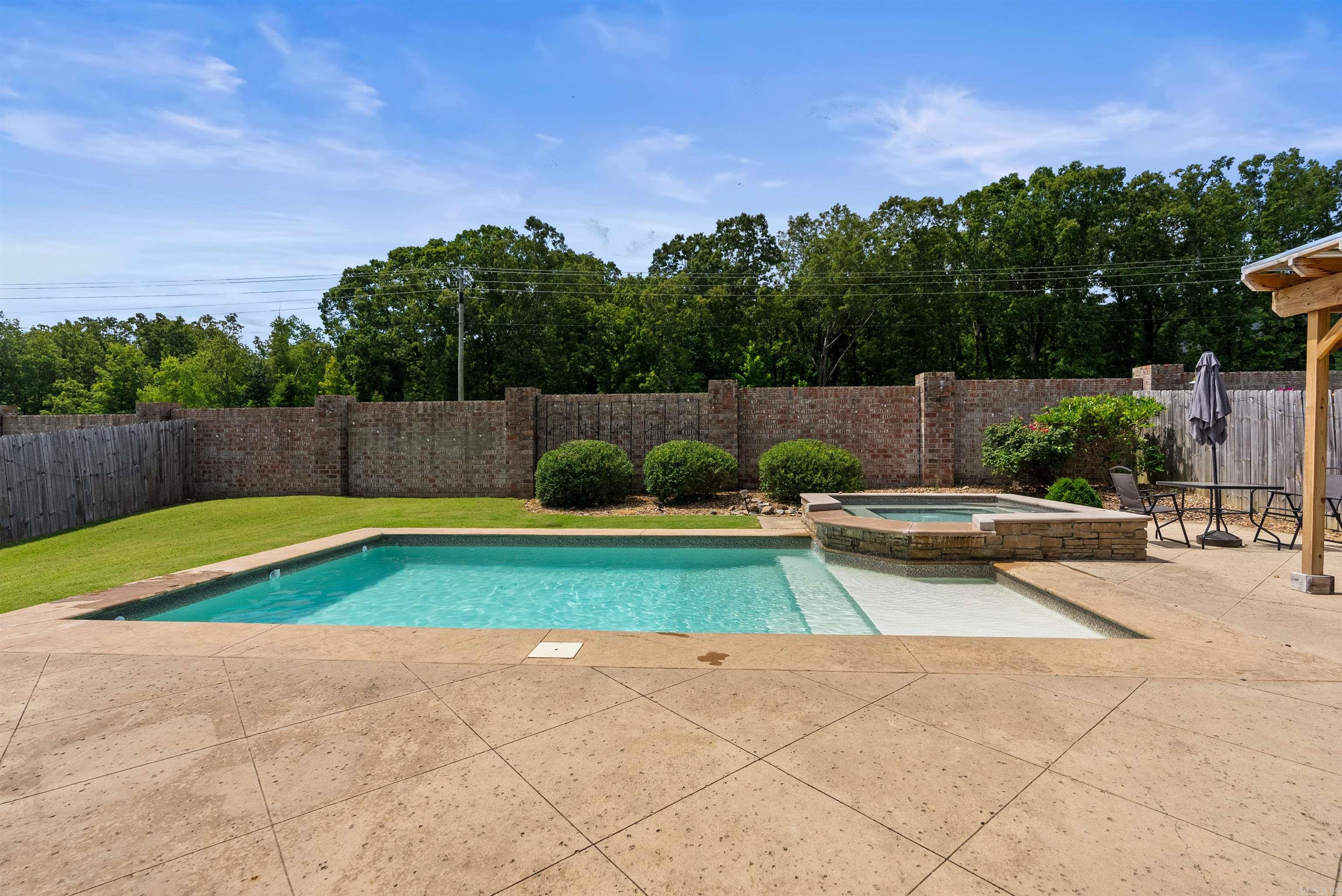 MILLERS GLENN - Residential