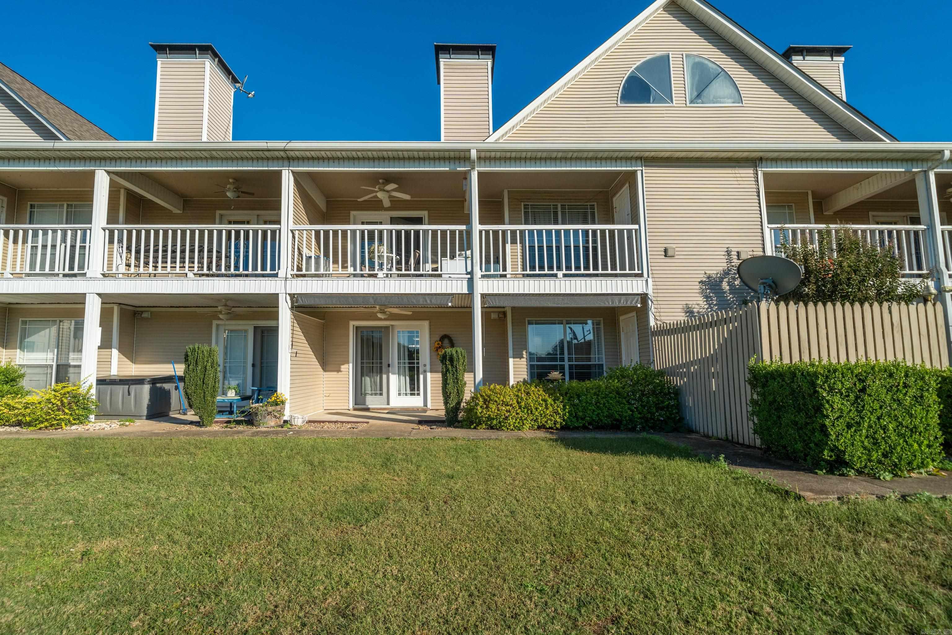 DIAMONDHEAD MANOR - Residential