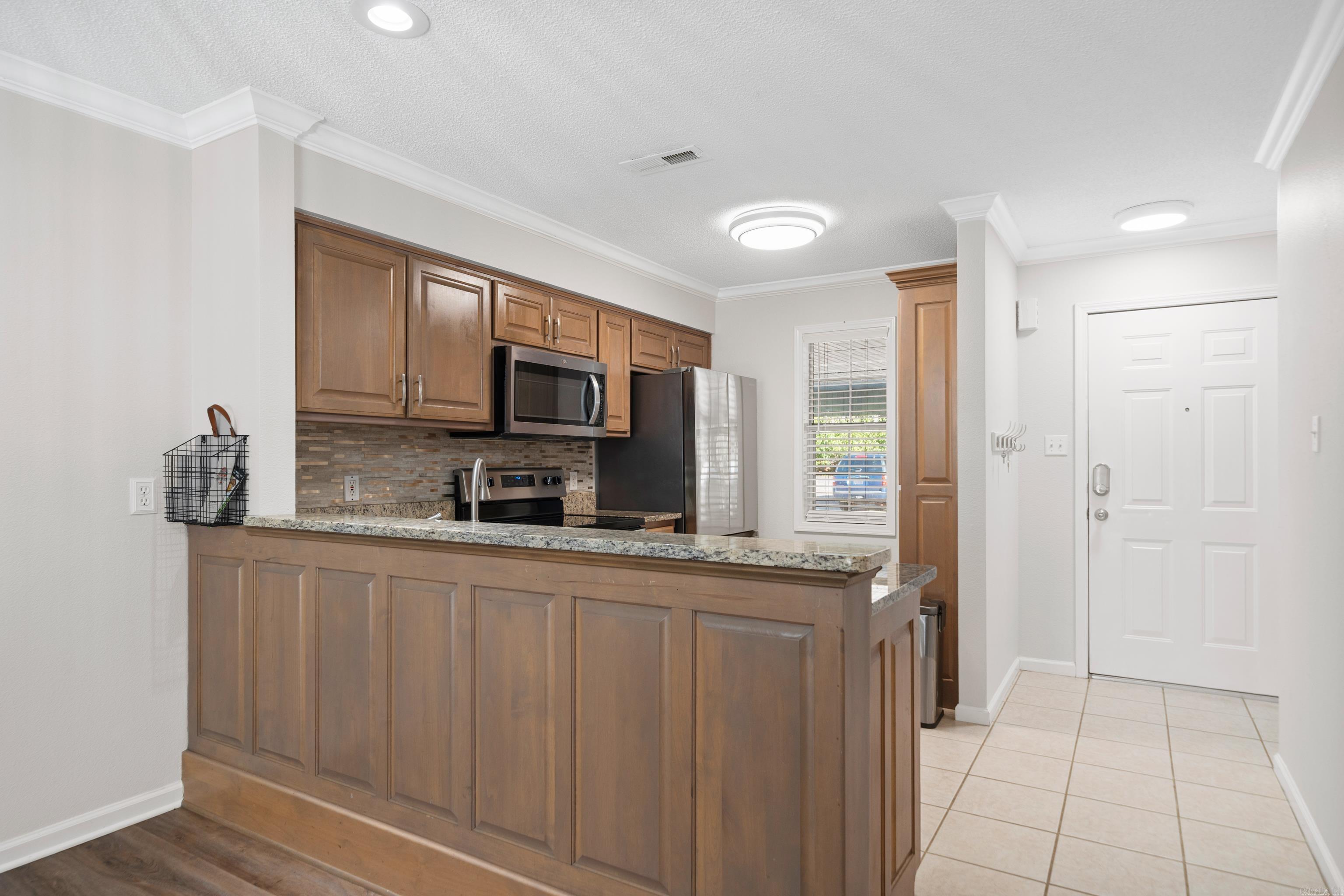 DIAMONDHEAD MANOR - Residential