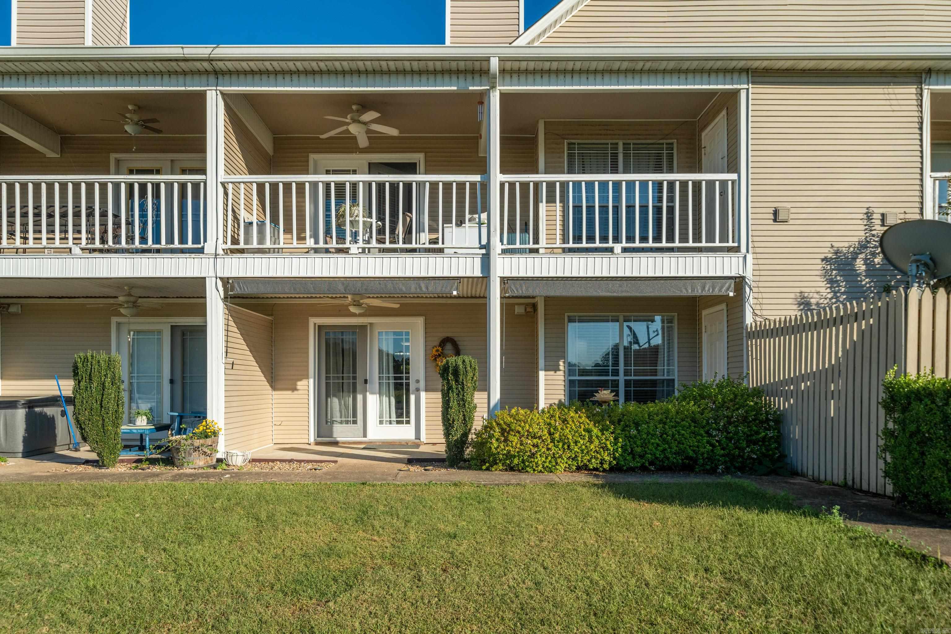 DIAMONDHEAD MANOR - Residential