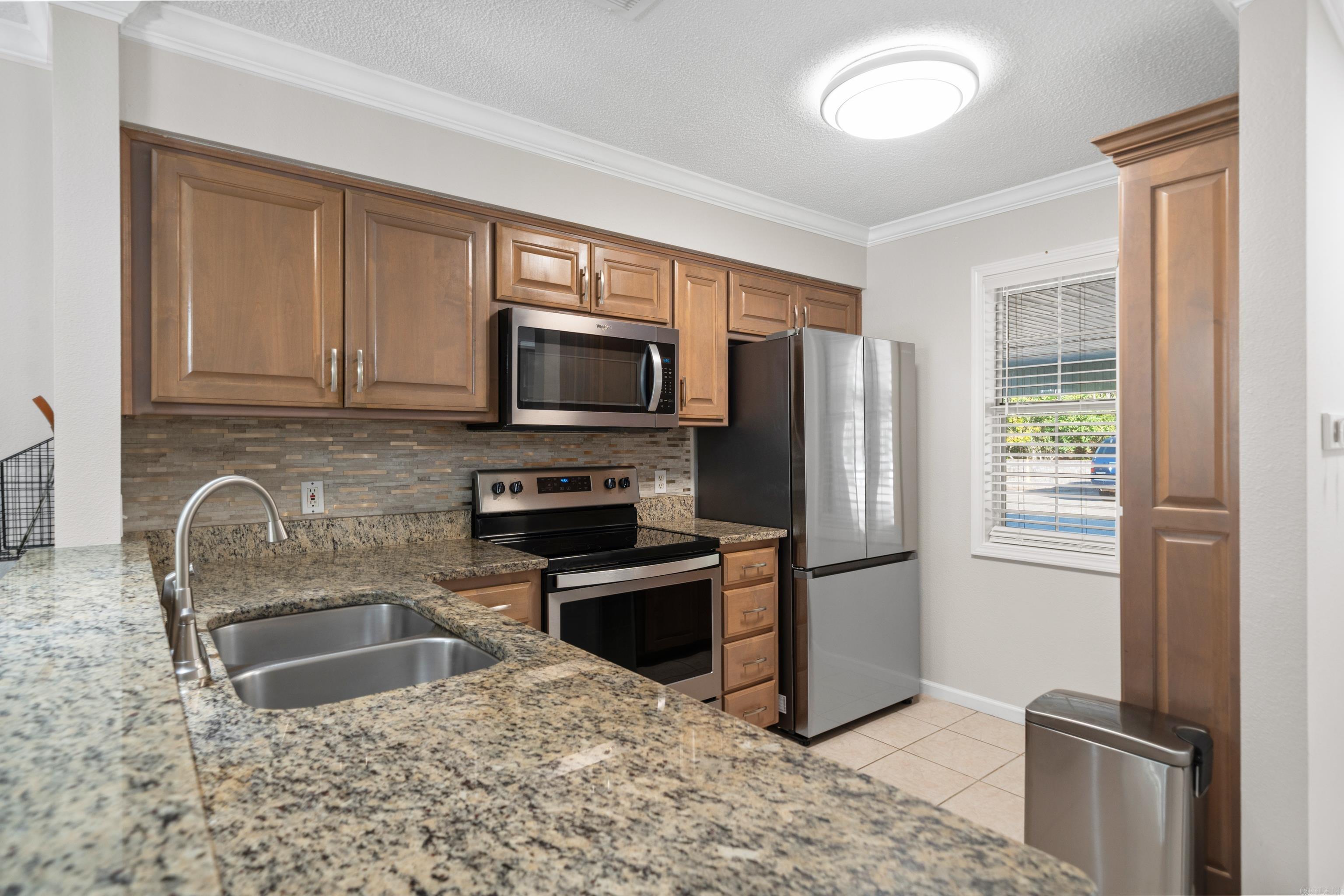 DIAMONDHEAD MANOR - Residential