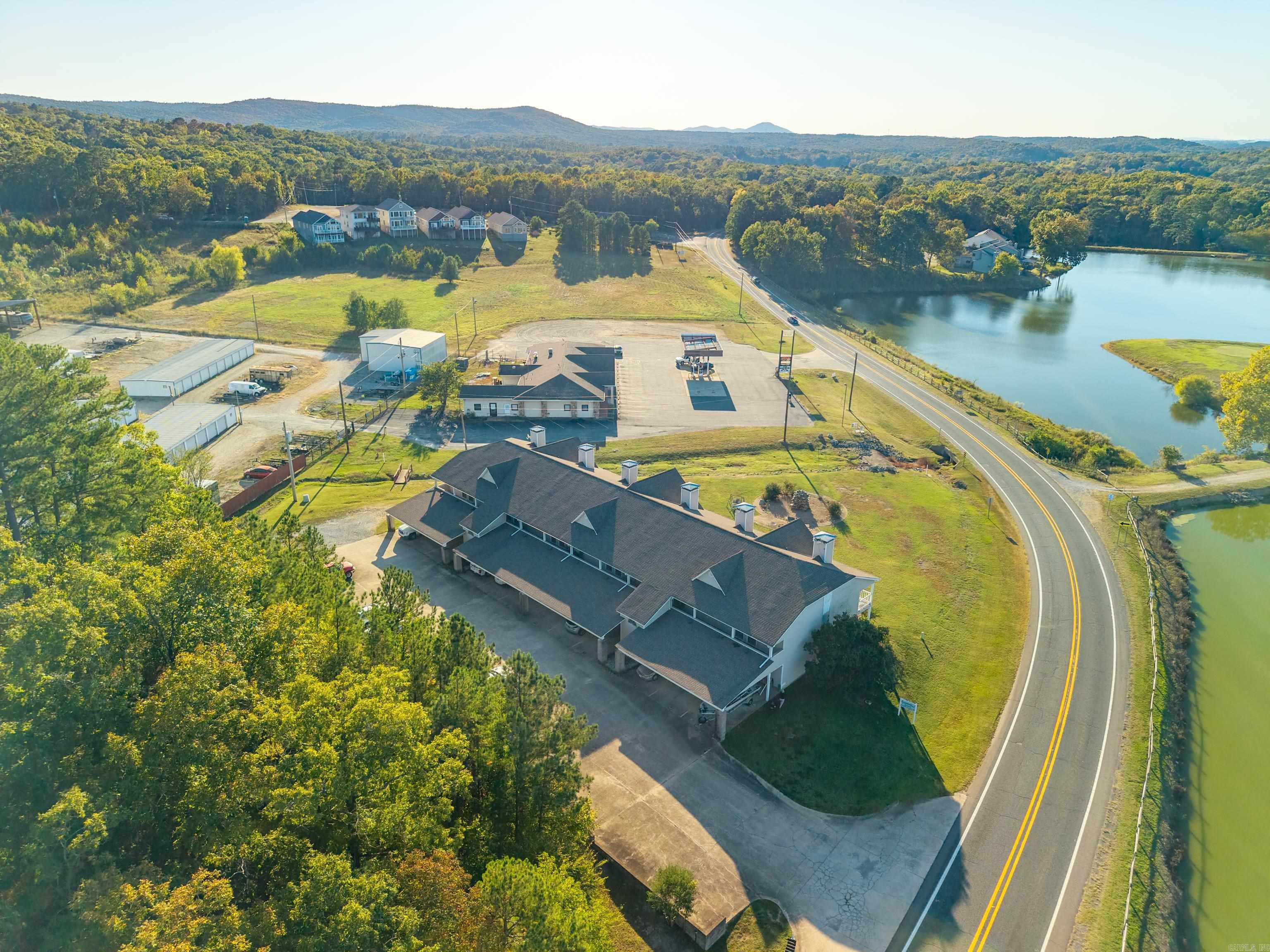 DIAMONDHEAD MANOR - Residential