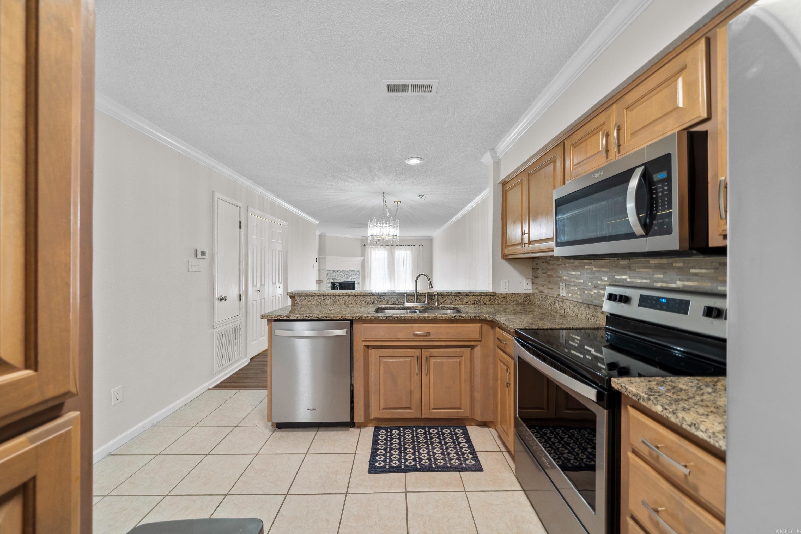 DIAMONDHEAD MANOR - Residential