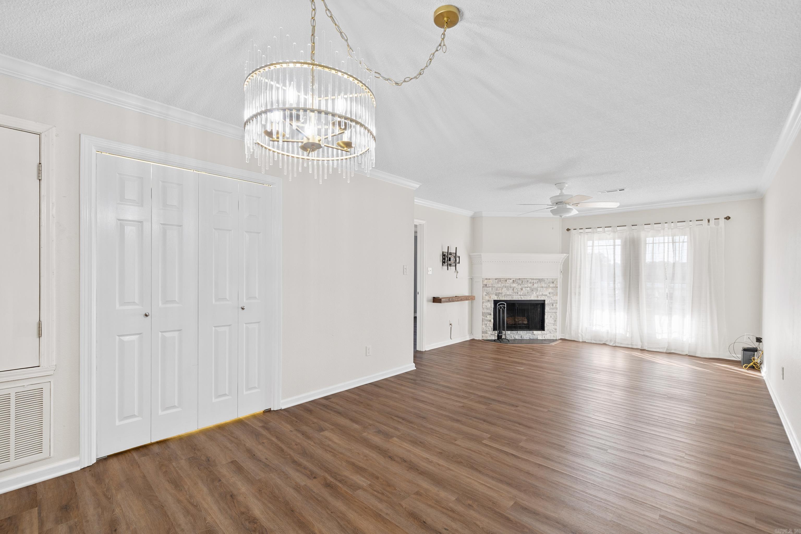 DIAMONDHEAD MANOR - Residential