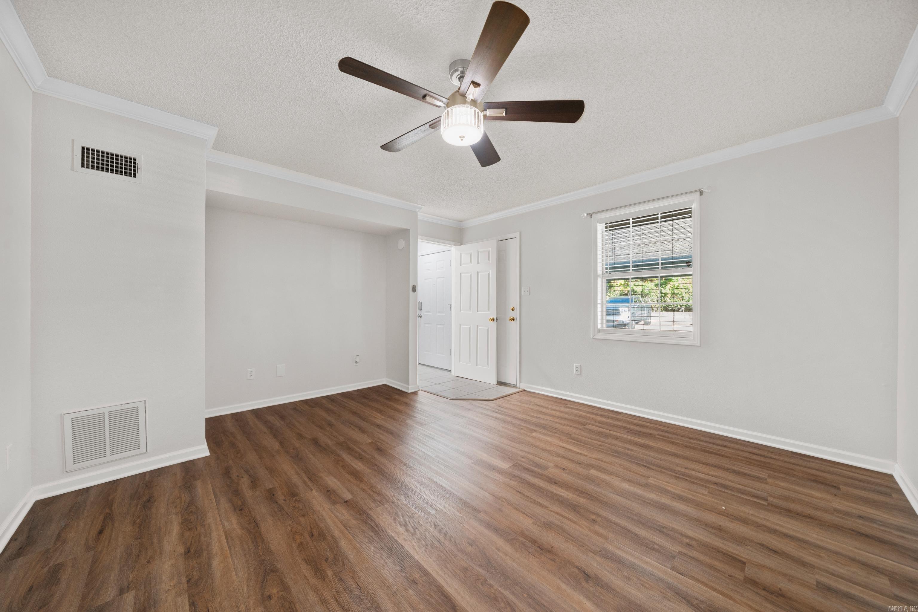DIAMONDHEAD MANOR - Residential