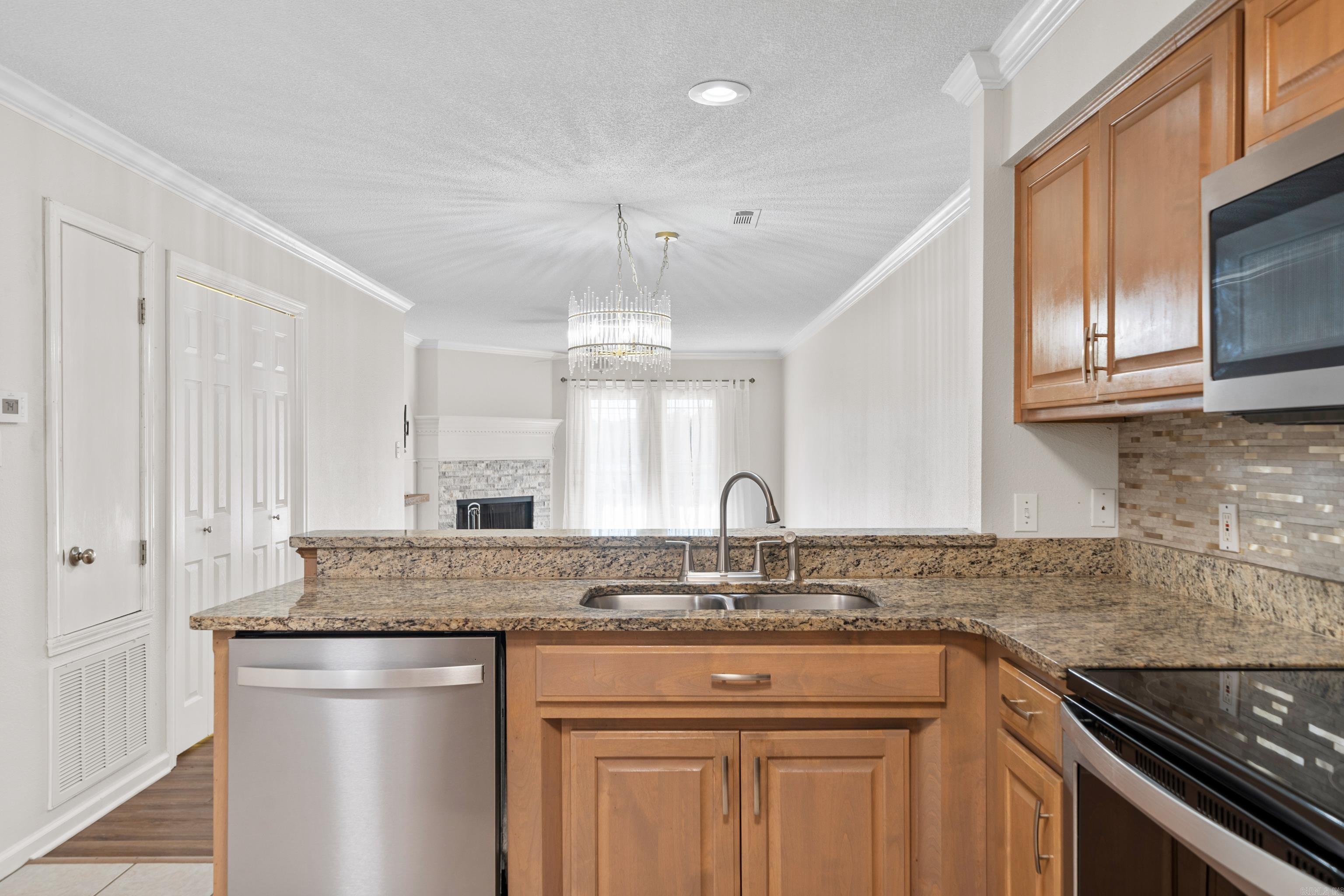 DIAMONDHEAD MANOR - Residential