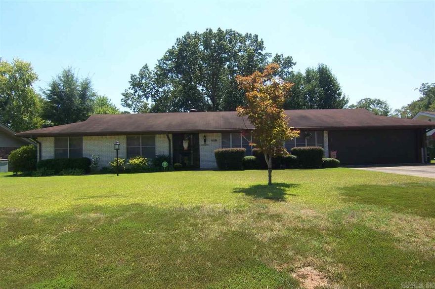 This is a nice with three bedrooms and two bathrooms offering 1,728 square feet of heated and cooled living area. The home has been partially updated and is in good condition. The home is located in a nice subdivision perfect for raising a family.