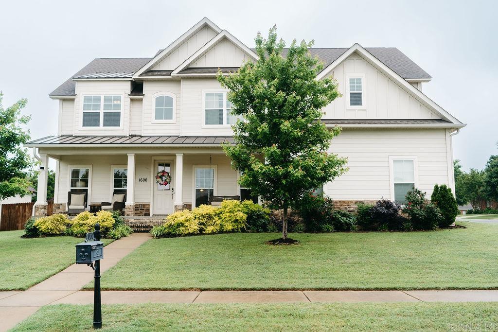Beautiful 5 bedroom home in a desirable West Conway neighborhood. Featuring a gas fireplace, marble countertops in kitchen, double ovens, large bedrooms, and a recently added outdoor retreat area with a spacious covered patio and custom fiberglass pool, complete with stone accents and a beautiful retaining wall. Looking for a space perfect for entertaining? This home has it! Contact me or your favorite realtor for your private showing today!