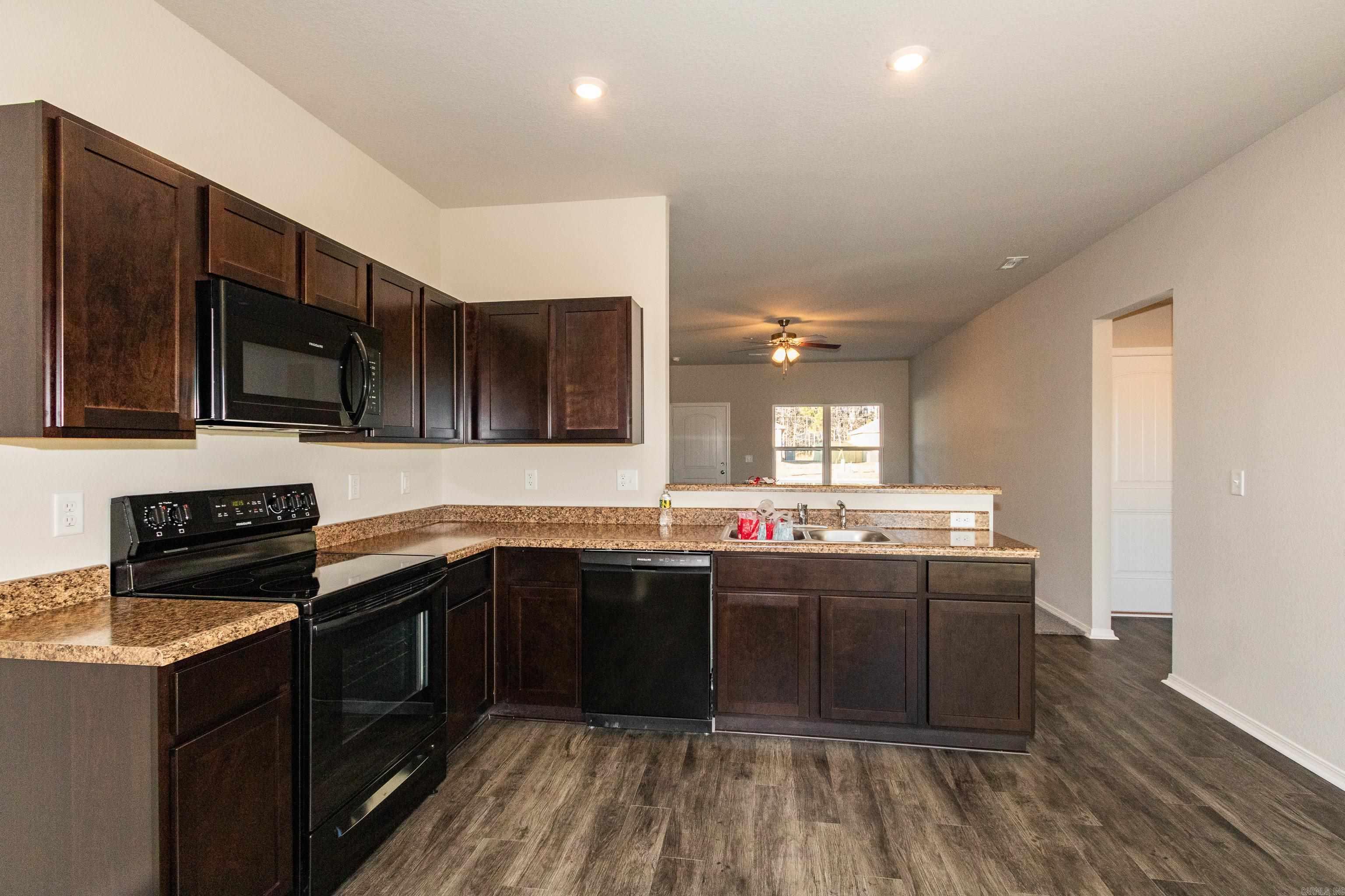 SPRINGLAKE TRAILS - Residential